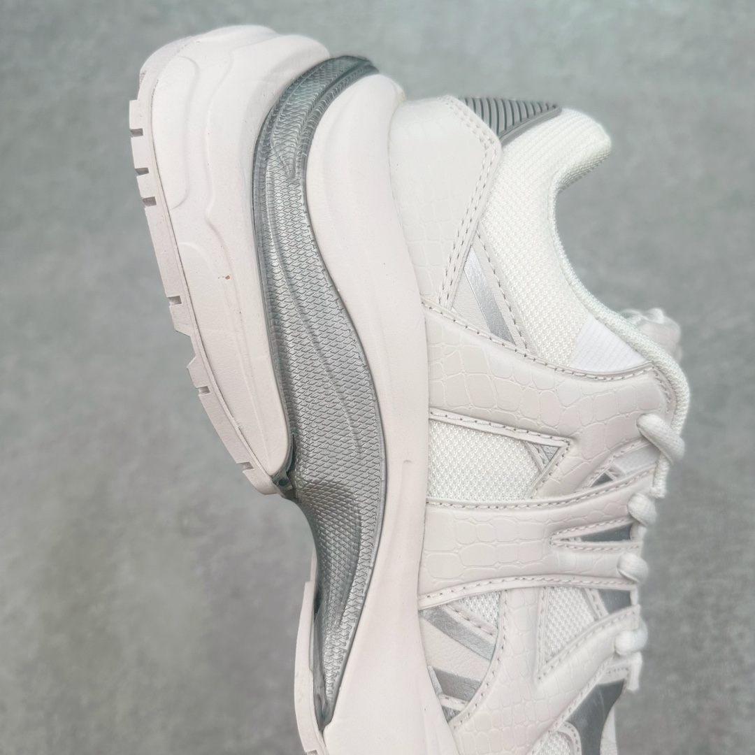 图片[6]-＃纯原 MLB Chunky Runner 2024S 复古印花老爹鞋系列低帮轻量增高厚底百搭休闲运动慢跑鞋 Korea韩国联名NY美国榄球纽约洋基队限定 目前可过轻松秒过各类鉴定 能操作的私聊 韩国代购专供 左脚内置NFC感应 区别市面贴纸假芯片 MLB专用菱形双针中底布 重点细节中底布带注胶孔 原厂NFC感应吊牌 支持鉴定 一个两位数 原盒原标 全套原楦原纸板原厂数据开发 中韩文保养标贴 绿色防霉片 平台代购专供 独家一比一RB+MD组合大底 高频后跟小人Logo精准对位立体饱满 正确网布加超迁鞋面 转印中底走线紧密 转印Logo工艺表层防刮不掉色 尺码：35 36 36.5 37.5 38 38.5 39 40 40.5 41 42 42.5 43 44 44.5 45-选品中心