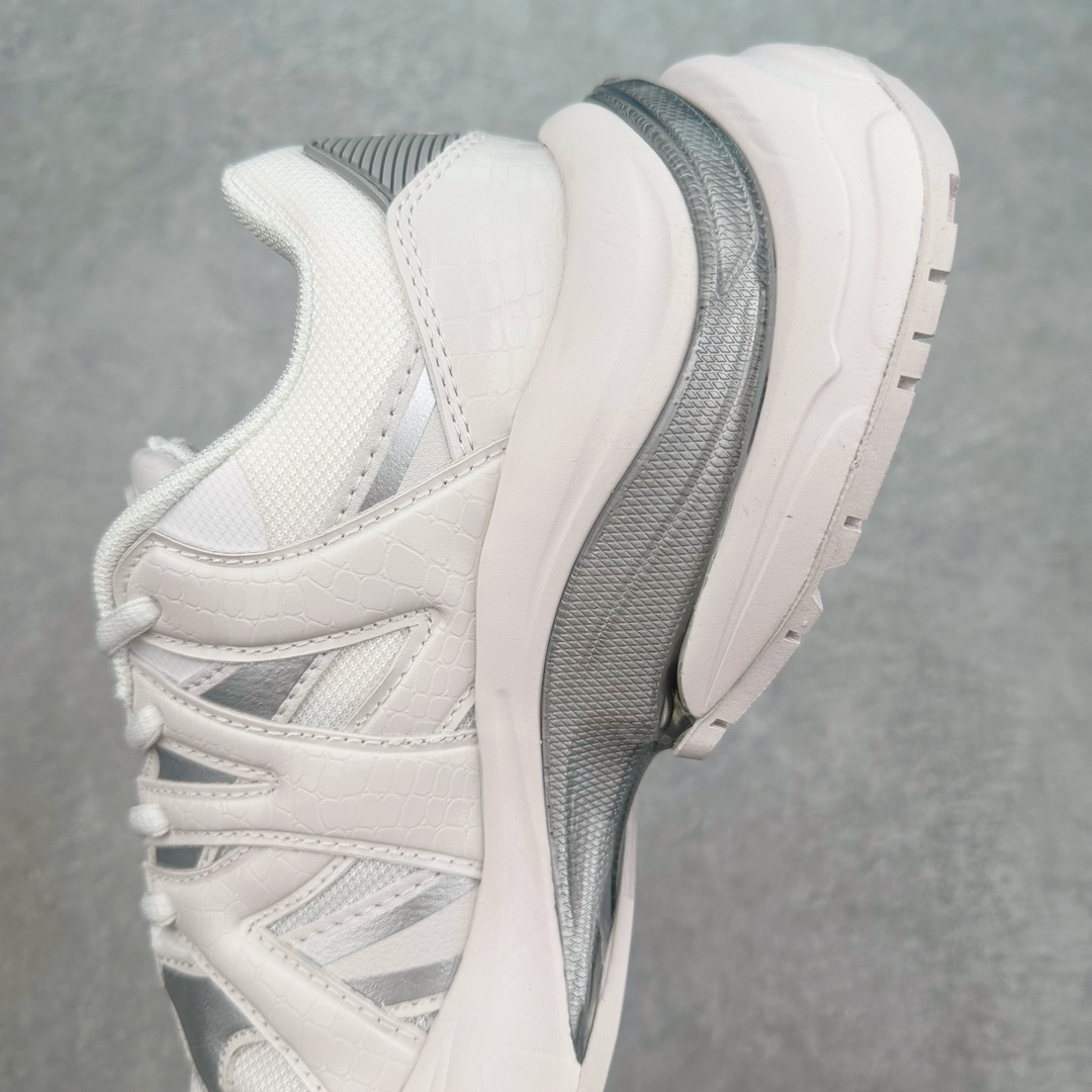 图片[7]-＃纯原 MLB Chunky Runner 2024S 复古印花老爹鞋系列低帮轻量增高厚底百搭休闲运动慢跑鞋 Korea韩国联名NY美国榄球纽约洋基队限定 目前可过轻松秒过各类鉴定 能操作的私聊 韩国代购专供 左脚内置NFC感应 区别市面贴纸假芯片 MLB专用菱形双针中底布 重点细节中底布带注胶孔 原厂NFC感应吊牌 支持鉴定 一个两位数 原盒原标 全套原楦原纸板原厂数据开发 中韩文保养标贴 绿色防霉片 平台代购专供 独家一比一RB+MD组合大底 高频后跟小人Logo精准对位立体饱满 正确网布加超迁鞋面 转印中底走线紧密 转印Logo工艺表层防刮不掉色 尺码：35 36 36.5 37.5 38 38.5 39 40 40.5 41 42 42.5 43 44 44.5 45-选品中心