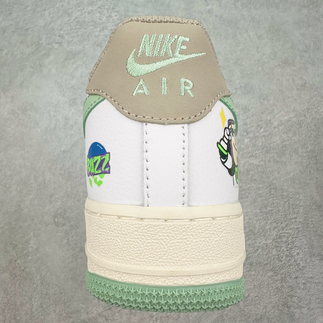 图片[8]-NK Air Force 1´07 Low 空军一号低帮百搭休闲运动板鞋 CJ0304-110 柔软、弹性十足的缓震性能和出色的中底设计 横跨复古与现代的外型结合 造就出风靡全球 三十多年的Force 1 直到今天还深受青睐 尺码：36 36.5 37.5 38 38.5 39 40 40.5 41 42 42.5 43 44 44.5 45-选品中心