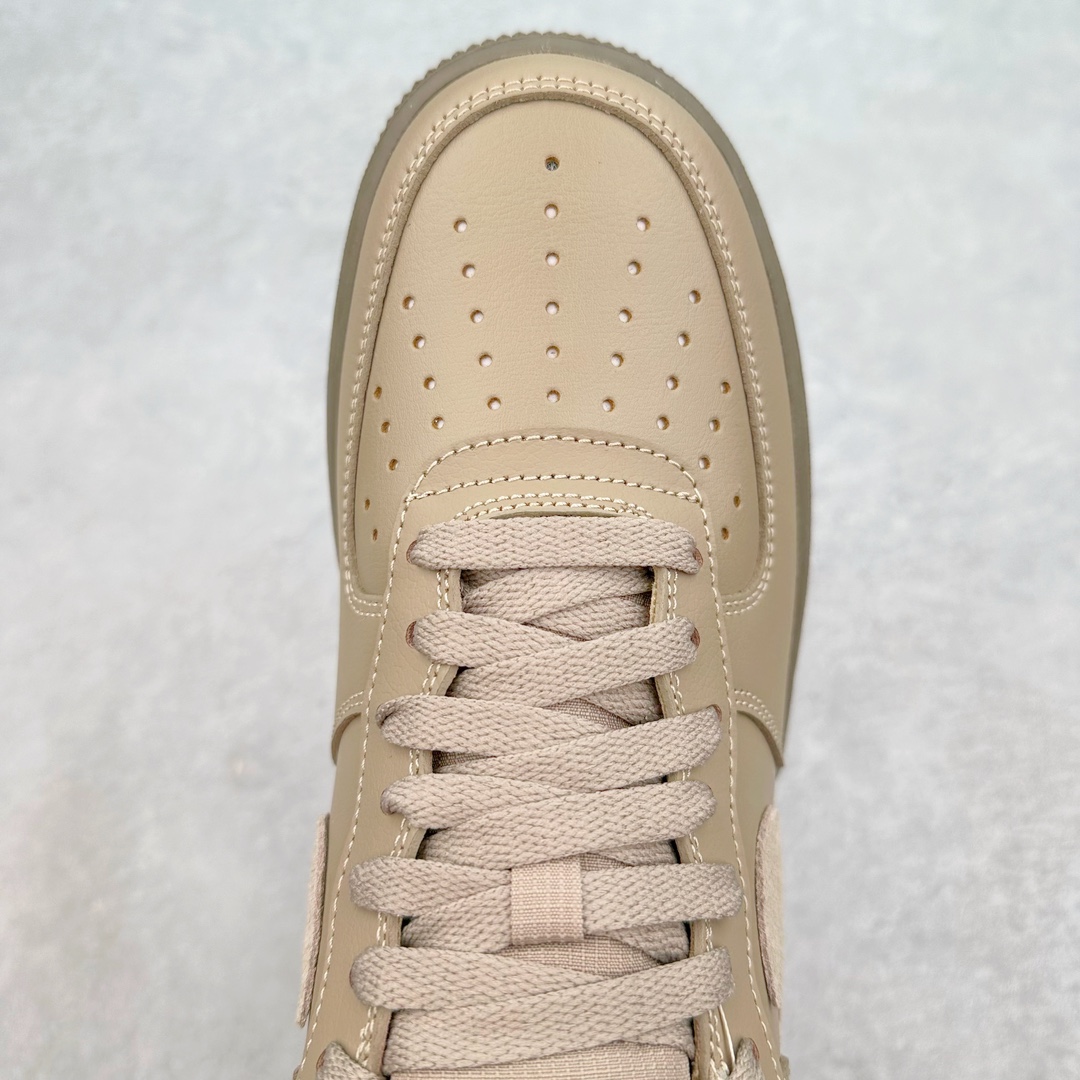 图片[4]-NK Air Force 1´07 Low 空军一号低帮百搭休闲运动板鞋 HQ1176-222 柔软、弹性十足的缓震性能和出色的中底设计 横跨复古与现代的外型结合 造就出风靡全球 三十多年的Force 1 直到今天还深受青睐 尺码：36 36.5 37.5 38 38.5 39 40 40.5 41 42 42.5 43 44 44.5 45-选品中心