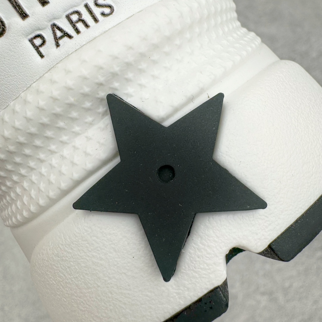 图片[11]-＃纯原 DIOR Chrono 迪奥圆头系带 运动跑鞋 生活休闲鞋 24ss本季最新单品 彰显经典设计全新休闲运动鞋 以牛皮革和网眼织物制作 轻盈透气 侧边的CD字母非常有ior辩识度 运动风设计融合流苏细节也增添了一丝优雅气质 原版网面+牛皮拼接 TPU轻便大底 全套原版包装 尺码 35 36 37 38 39 40 41 42 43 44 45-选品中心