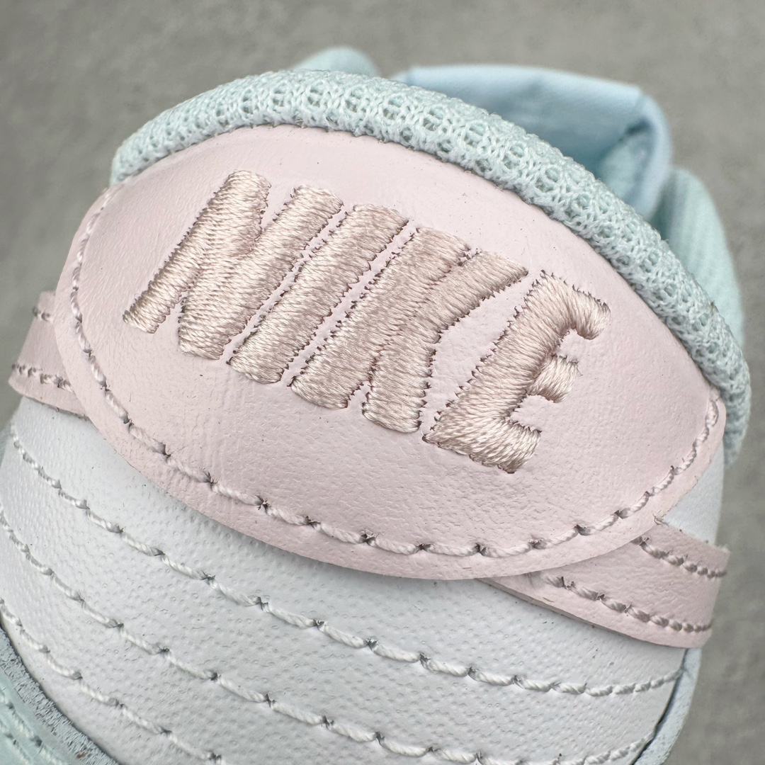 图片[16]-＃YC纯原 NK Dunk Low 冰川之语 FB9109-105 定制系列天花板 无原鞋不开发 全系列得物原鞋一比一校对开发 配色持续更新中 终端对接 优势输出 全套原厂楦头原纸板数据档案倾力打造 原汁原味莞产 极致还原 圈内最强针车工艺 高端零售指定版 广东原厂配套原盒原标 鞋盒分三个尺码段 原厂冲刀 超高清洁度 全鞋零毛边皮料切割 采用原厂百宏鞋带以及原厂百宏织唛舌标 内标可供原厂几率过验 进口原装条纹中底布 四线拉帮白色点胶 原厂拉帮手法遵循公司 原厂电绣 极致还原 尺码：35.5 36 36.5 37.5 38 38.5 39 40-选品中心