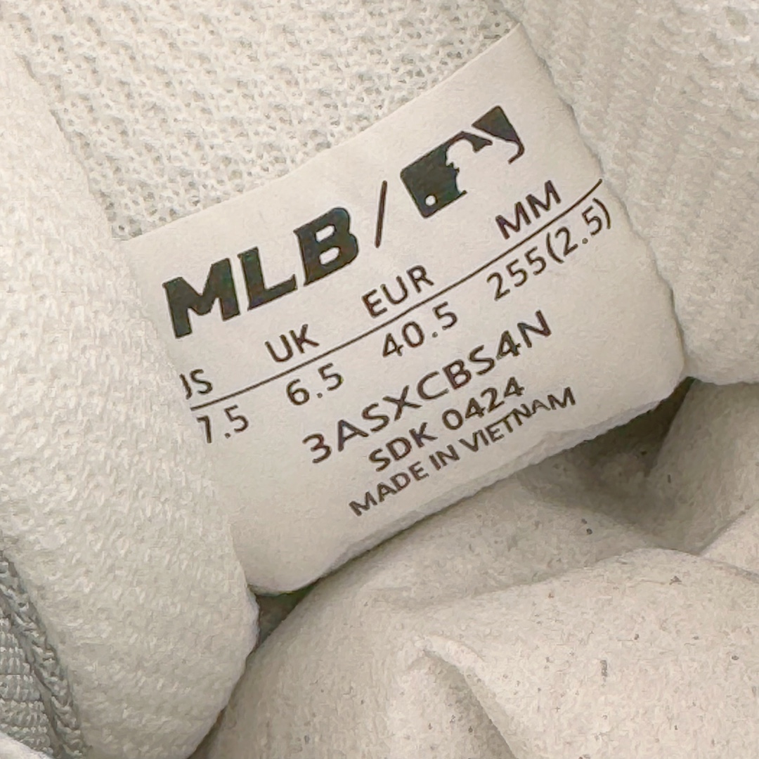 图片[11]-＃DT纯原 MLB Chunky Liner Basic 复古印花学长鞋系列低帮轻量增高厚底百搭休闲运动慢跑鞋板鞋 Korea韩国联名NY美国榄球纽约洋基队限定 目前可过轻松秒过各类鉴定 能操作的私聊 韩国代购专供 左脚内置NFC感应 区别市面贴纸假芯片 MLB专用菱形双针中底布 重点细节中底布带注胶孔 原厂NFC感应吊牌 支持鉴定 一个两位数 原盒原标 全套原楦原纸板原厂数据开发 中韩文保养标贴 绿色防霉片 平台代购专供 独家一比一RB+MD组合大底 高频后跟小人Logo精准对位立体饱满 正确网布加超迁鞋面 转印中底走线紧密 转印Logo工艺表层防刮不掉色 尺码：35 36 36.5 37.5 38 38.5 39 40 40.5 41 42 42.5 43 44 44.5 45-选品中心