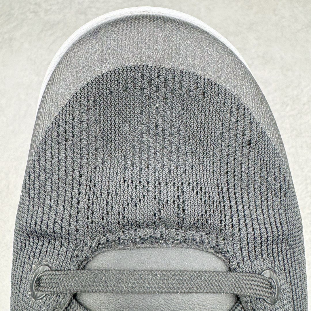 图片[14]-＃灭世海外版 NK Zoom Kobe 8 Protro 黑紫黄 HF9550-001 纯原海外版气垫品质吊打各路纯原 气压➕耐久双重保障 前掌ZOOM TURBO➕后掌马蹄Zoom 后掌澎湃脚感无出其右 全套冲刀改版 鞋型还原度95% 宽脚选手必入货品 鞋头2.5mm上翘空间 不挤脚 完美释放脚趾活动空间 正码正拍 脚型适配性 市场最强没有之一 鞋面工艺全新升级 100%对标正品 原厂聚氨酯蛇鳞 珠光密度同步正品 Swoosh喷漆工艺 还原度接近100% 全新后跟TPU模具 正确S型弧度 区分市场纯原（市场纯原采用公版模具 后跟TPU几乎无弧度）国产天花板橡胶配方 抓地力爆炸 海外口碑炸裂 鞋舌LOGO正确内嵌压印 原厂碳板 正确原盒 厚积薄发 王者归来 拒绝杀猪 拒绝套路 灭世纯原海外版科比系列 致力打造实战第一标杆 尺码：39-47.5 全新模具 正码正拍-选品中心