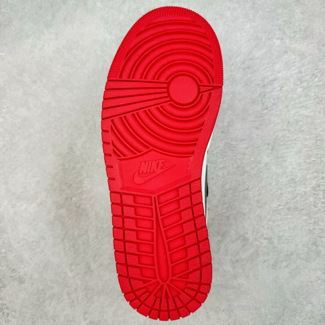 图片[9]-＃PK纯原 Air Jordan AJ1 Retro High 新黑脚趾2024 DZ5485-106 圈内最强系列 高端零售特供批次 产品品控稳定性领先行业 各方面均可对飙L版 良心定价不杀猪 SZ原厂全套原楦原纸板冲刀磨具开发 原厂皮料加持 原厂港宝加持定型后跟R度完美 同源原厂电绣 飞翼针数密度立体效果一致 百分百一致原鞋 原厂拉帮工艺 针距密度一致 后跟弧度收口自然不对折 极致一眼正品既视感 进口玻璃冲刀皮料裁剪零毛边 全鞋电脑针车工艺 品控清洁度最高QC检验标准 免检产品 原厂订购鞋盒、鞋标、防尘纸、鞋撑、鞋带 追求极致的原厂味道 尺码：40 40.5 41 42 42.5 43 44 44.5 45 46 47.5-选品中心