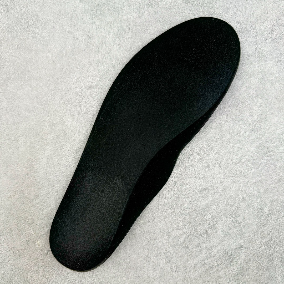 图片[12]-＃PK纯原 Air Jordan AJ1 Retro High 新黑脚趾2024 DZ5485-106 圈内最强系列 高端零售特供批次 产品品控稳定性领先行业 各方面均可对飙L版 良心定价不杀猪 SZ原厂全套原楦原纸板冲刀磨具开发 原厂皮料加持 原厂港宝加持定型后跟R度完美 同源原厂电绣 飞翼针数密度立体效果一致 百分百一致原鞋 原厂拉帮工艺 针距密度一致 后跟弧度收口自然不对折 极致一眼正品既视感 进口玻璃冲刀皮料裁剪零毛边 全鞋电脑针车工艺 品控清洁度最高QC检验标准 免检产品 原厂订购鞋盒、鞋标、防尘纸、鞋撑、鞋带 追求极致的原厂味道 尺码：40 40.5 41 42 42.5 43 44 44.5 45 46 47.5-选品中心