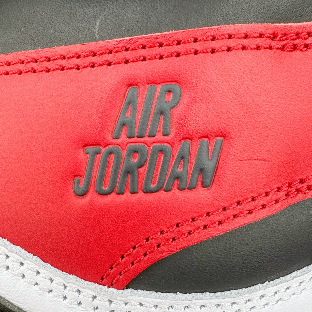 图片[21]-＃PK纯原 Air Jordan AJ1 Retro High 新黑脚趾2024 DZ5485-106 圈内最强系列 高端零售特供批次 产品品控稳定性领先行业 各方面均可对飙L版 良心定价不杀猪 SZ原厂全套原楦原纸板冲刀磨具开发 原厂皮料加持 原厂港宝加持定型后跟R度完美 同源原厂电绣 飞翼针数密度立体效果一致 百分百一致原鞋 原厂拉帮工艺 针距密度一致 后跟弧度收口自然不对折 极致一眼正品既视感 进口玻璃冲刀皮料裁剪零毛边 全鞋电脑针车工艺 品控清洁度最高QC检验标准 免检产品 原厂订购鞋盒、鞋标、防尘纸、鞋撑、鞋带 追求极致的原厂味道 尺码：40 40.5 41 42 42.5 43 44 44.5 45 46 47.5-选品中心