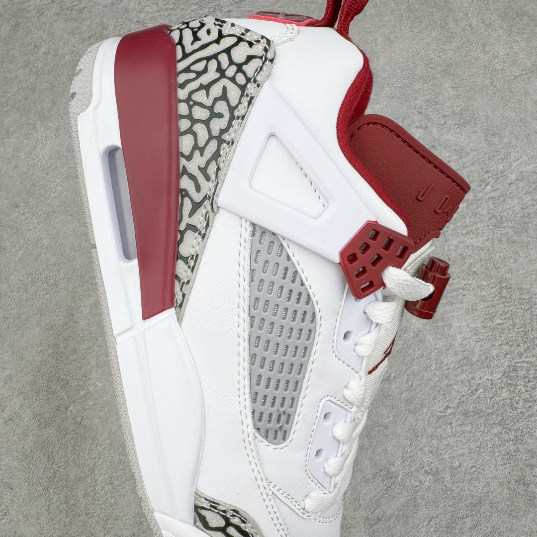 图片[6]-Jordan Spizike Low AJ复古低帮篮球鞋 这款鞋子著名导演斯派克李的Jordan Spizike专属 预计于明年夏季推出全新低帮版本 将包括三款配色 经典爆裂纹非常复古 两款配色分别以大学红和黑曜石蓝进行区分 鞋身设计中依旧带有大象爆裂纹、鞋侧束带、塑胶网布等经典元素 之后 在鞋舌、内衬以及鞋底等位置缀以大学红和黑曜石蓝搭配 带来全新造型 尺码：36 36.5 37.5 38 38.5 39 40 40.5 41 42 42.5 43 44 44.5 45 46 47.5-选品中心