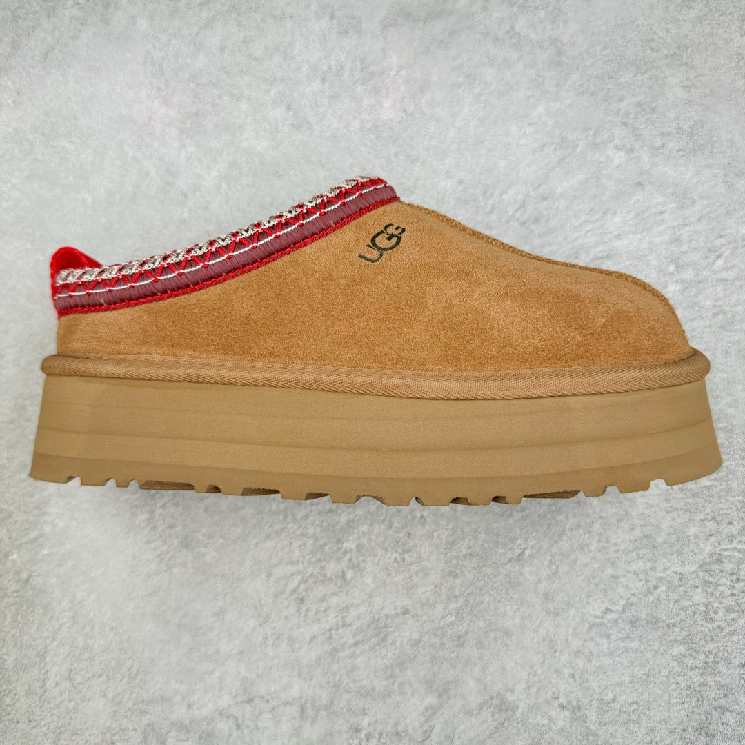 #GX UGG 2553 经典秋冬羊皮毛一体雪地靴 全鞋采用ZP同厂 隆丰A级澳洲进口羊皮毛一体 品牌代工厂生产线 完全遵循ZP工艺流程 代工厂原厂版师 秉承无原鞋不开发选择 注重每一处细节 市面最正版型 TREADLITE\\\”轻翼\\\”科技外底 轻便/耐用/柔韧/桩型【售后郑重承诺】一个月内若出现重大脱胶/断底等质量问题 直接为您换新!尺码:35 36 37 38 39 40-选品中心