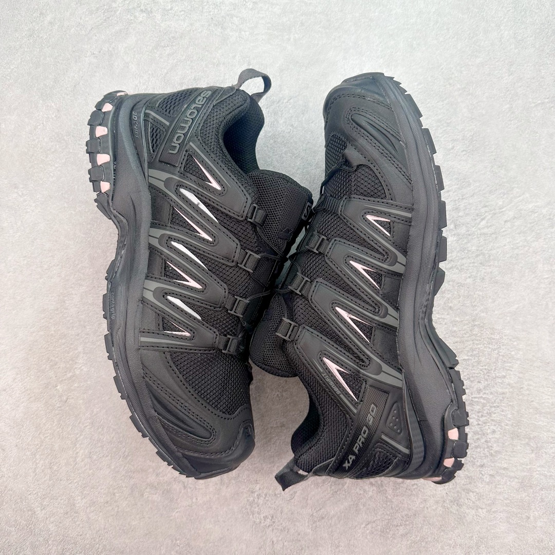 图片[3]-＃B版 SALOMON XA Pro 3D ADV 萨洛蒙潮流越野机能户外功能鞋 纯原外贸平台特供订单 耗时半年巨作 全套原纸板楦头开发 原厂特供网布配套加持 确保原汁原味 完美呈现版型 原档数据独家私模五层组合大底 原装Ortholite轻量化鞋垫 中底布带钢印编号 原厂TPU锁扣 进口港宝加持 后跟自然饱满 还原公司包裹性 鞋面采用SENSIFT贴合技术 全方位贴合包裹脚型 鞋跟部鞋底牵引设计 提供强大的抓地性能 更适应野外崎岖不平的道路 其3D ADVANCED CHASSIS底盘 材料轻量大化 钉齿设计更具稳定性 防护性 鞋底易磨损区运用CONTAGRIP高耐磨材料 应对城市硬质路面长距离跑考验 尺码：36 36.5 37.5 38 38.5 39 40 40.5 41 42 42.5 43 44 44.5 45 46.5-选品中心