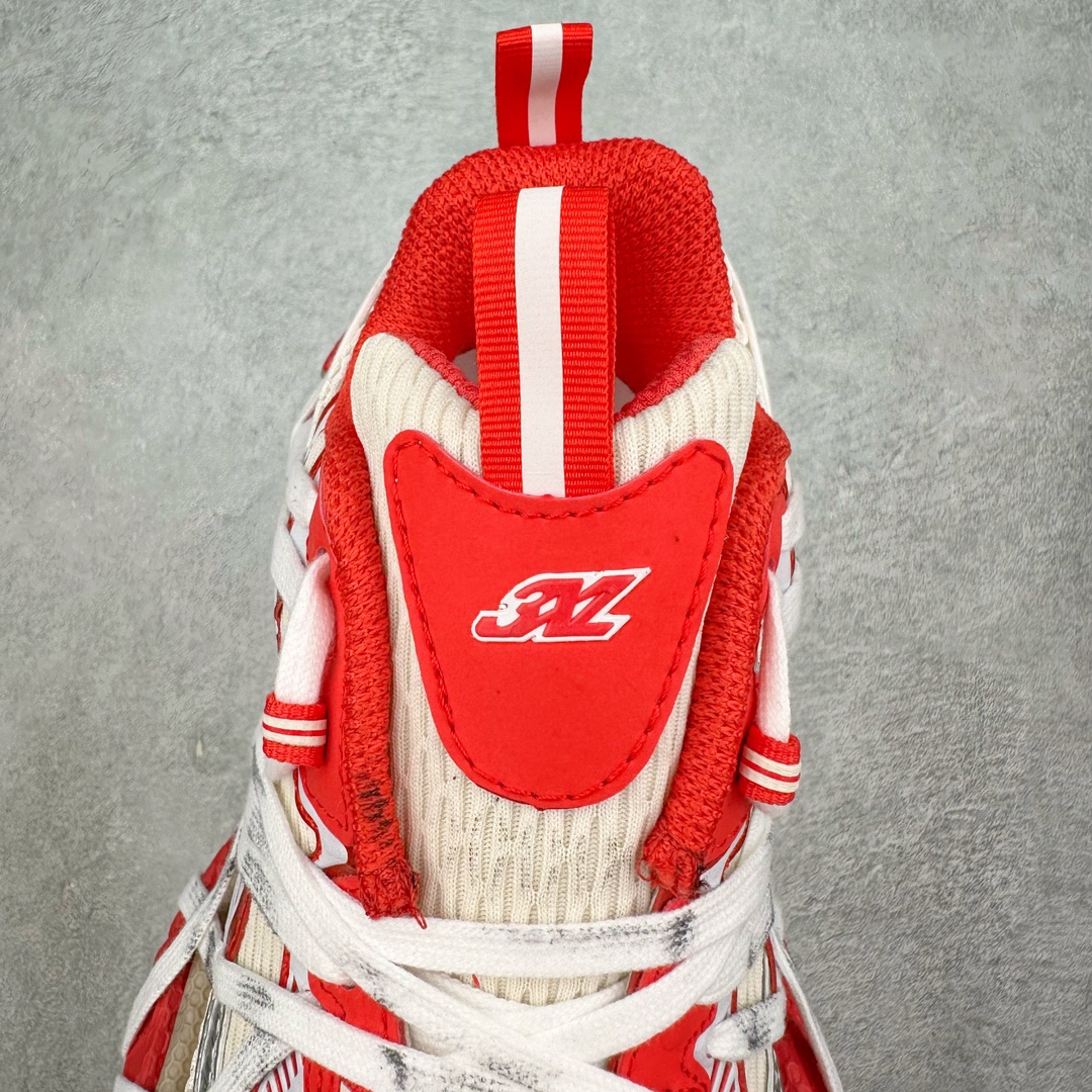 图片[5]-BALENCIAGA 3XL Sneakers 巴黎世家十代网布系带低帮走秀复古老爹鞋 配套套现全码福利开炸 长期补货价格一步到位 市场中端王者 欢迎对比 实力大厂成熟流水线出品 品控完美 免检产品 新配色陆续开发 全套原纸板楦头开发 完美版型 鞋头边缘和后帮徽标 鞋面和后跟凸印尺码 鞋舌 3XL 橡胶品牌标识和反光细节 鞋帮拉袢和鞋舌拉祥 配反光细节 备用鞋带在鞋履前侧 可在穿着前取下 便于不同造型搭配 注意运费超重 偏大一码 尺码：35 36 37 38 39 40 41 42 43 44 45 46-选品中心