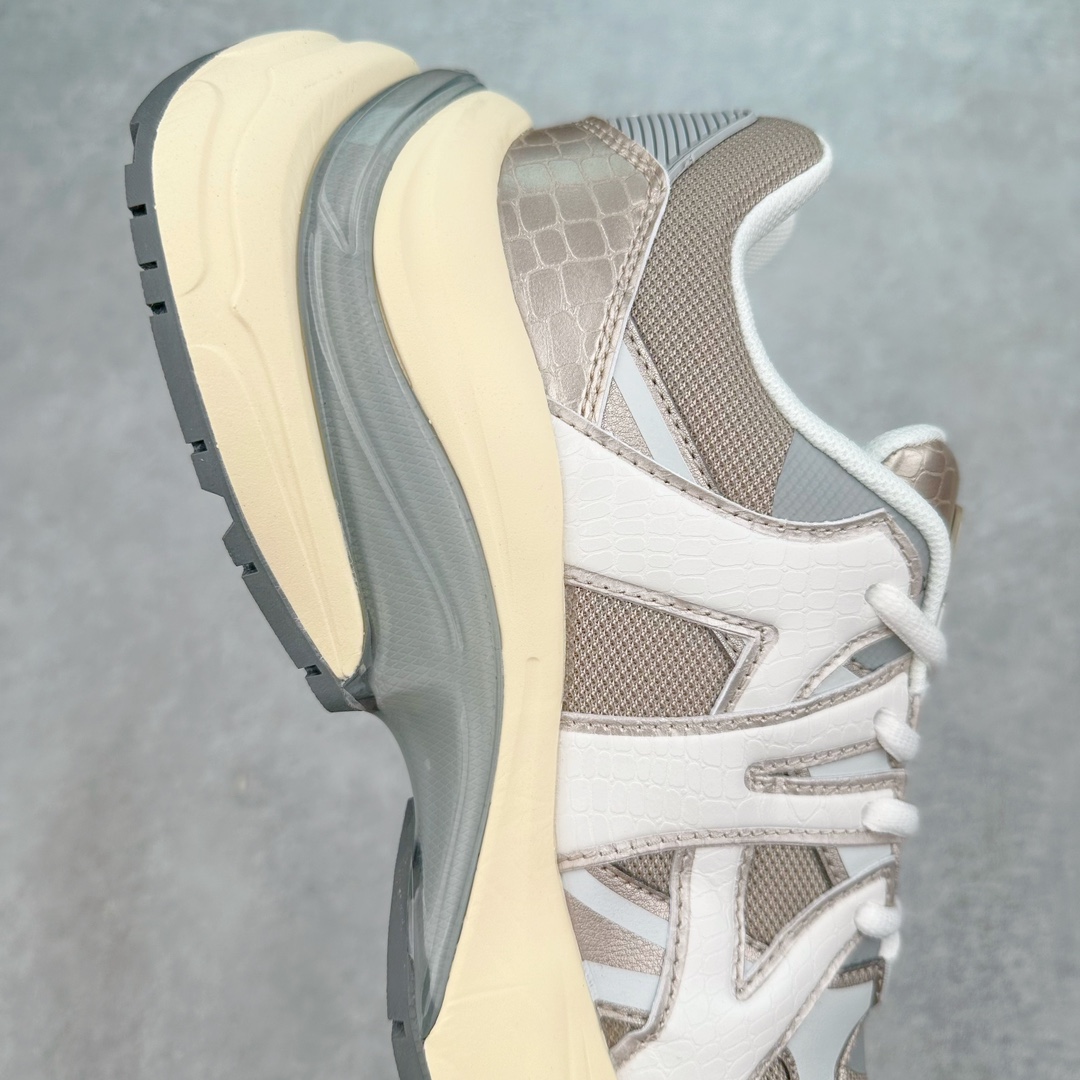 图片[6]-＃纯原 MLB Chunky Runner 2024S 复古印花老爹鞋系列低帮轻量增高厚底百搭休闲运动慢跑鞋 Korea韩国联名NY美国榄球纽约洋基队限定 目前可过轻松秒过各类鉴定 能操作的私聊 韩国代购专供 左脚内置NFC感应 区别市面贴纸假芯片 MLB专用菱形双针中底布 重点细节中底布带注胶孔 原厂NFC感应吊牌 支持鉴定 一个两位数 原盒原标 全套原楦原纸板原厂数据开发 中韩文保养标贴 绿色防霉片 平台代购专供 独家一比一RB+MD组合大底 高频后跟小人Logo精准对位立体饱满 正确网布加超迁鞋面 转印中底走线紧密 转印Logo工艺表层防刮不掉色 尺码：35 36 36.5 37.5 38 38.5 39 40 40.5 41 42 42.5 43 44 44.5 45-选品中心