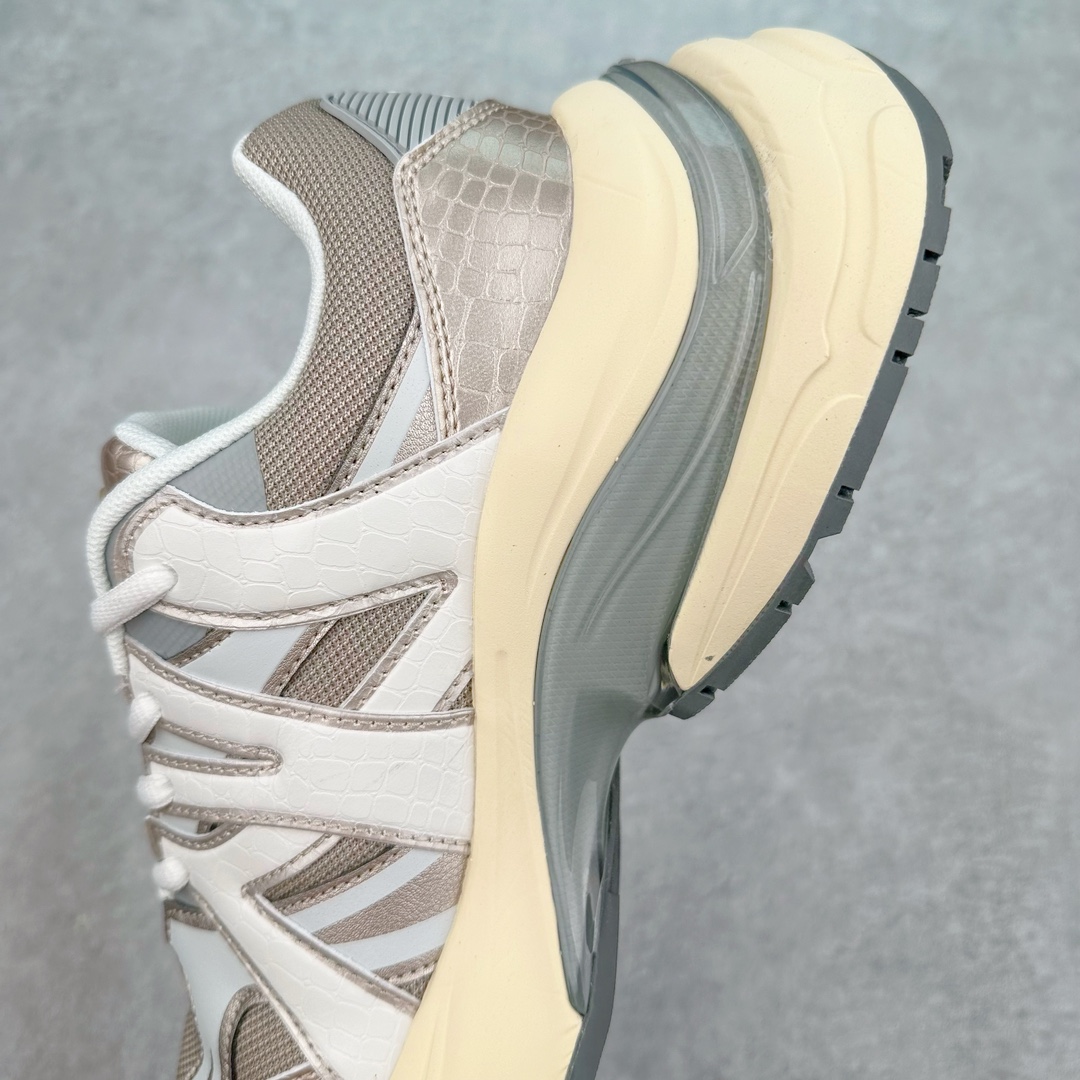 图片[7]-＃纯原 MLB Chunky Runner 2024S 复古印花老爹鞋系列低帮轻量增高厚底百搭休闲运动慢跑鞋 Korea韩国联名NY美国榄球纽约洋基队限定 目前可过轻松秒过各类鉴定 能操作的私聊 韩国代购专供 左脚内置NFC感应 区别市面贴纸假芯片 MLB专用菱形双针中底布 重点细节中底布带注胶孔 原厂NFC感应吊牌 支持鉴定 一个两位数 原盒原标 全套原楦原纸板原厂数据开发 中韩文保养标贴 绿色防霉片 平台代购专供 独家一比一RB+MD组合大底 高频后跟小人Logo精准对位立体饱满 正确网布加超迁鞋面 转印中底走线紧密 转印Logo工艺表层防刮不掉色 尺码：35 36 36.5 37.5 38 38.5 39 40 40.5 41 42 42.5 43 44 44.5 45-选品中心