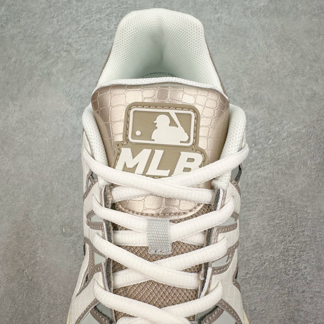 图片[5]-＃纯原 MLB Chunky Runner 2024S 复古印花老爹鞋系列低帮轻量增高厚底百搭休闲运动慢跑鞋 Korea韩国联名NY美国榄球纽约洋基队限定 目前可过轻松秒过各类鉴定 能操作的私聊 韩国代购专供 左脚内置NFC感应 区别市面贴纸假芯片 MLB专用菱形双针中底布 重点细节中底布带注胶孔 原厂NFC感应吊牌 支持鉴定 一个两位数 原盒原标 全套原楦原纸板原厂数据开发 中韩文保养标贴 绿色防霉片 平台代购专供 独家一比一RB+MD组合大底 高频后跟小人Logo精准对位立体饱满 正确网布加超迁鞋面 转印中底走线紧密 转印Logo工艺表层防刮不掉色 尺码：35 36 36.5 37.5 38 38.5 39 40 40.5 41 42 42.5 43 44 44.5 45-选品中心