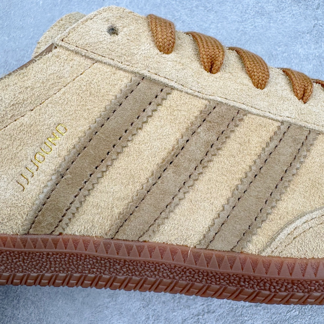 图片[19]-＃PK纯原 JJJJound x AD Originals Samba Classic 桑巴舞系列绅士德训足球风百搭低帮休闲运动板鞋 联名小麦黄 ID8709 好货不怕晚 市场最强版 原厂进口 \\\”Prime Asia\\\” 山羊皮（纹理自然）原厂台湾进口短绒猪巴革 全套原厂纸板冲刀加持 独家原档案私模RB橡胶大底 含胶量硬度原鞋一致 正确拉帮鞋垫背胶 原厂标裁支持鉴定 高密度丽新布中底 内置环保海玻璃鞋垫 全鞋电脑针车零偏差 产品品控稳定性领先行业 原厂港宝加持定型后跟R度完美 JJJJound x Originals联名鞋 作为合作企划里的金字招牌JJJJound 善于利用自己的极简美学挖掘品牌的全新风貌 本次 JJJJound 携手 Originals 选用大热鞋款 Samba 为蓝本 将鞋款的街头气质无痕转变为「静奢风」 鞋款肉眼可见的被赋予了难得的质感 黑白两色都采用了黄色优质皮革内衬以呼应生胶大底 取消了鞋舌的 Logo 转而采用压纹处理使得鞋款整体氛围更加静谧、奢华 同时为了彰显本次合作鞋款的身份 双方合作标识和 JJJJound Logo 被分别印在鞋口内侧和鞋垫上 尺码：36 36.5 37.5 38 38.5 39 40 40.5 41 42 42.5 43 44 44.5 45 46 46.5-选品中心