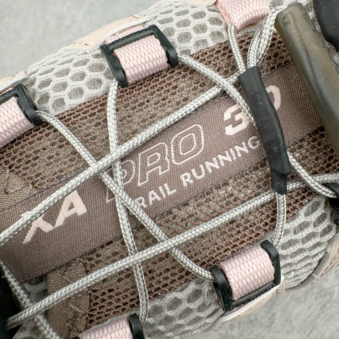 图片[14]-＃GX/绿X SALOMON XA Pro 3D ADV 萨洛蒙潮流越野机能户外功能鞋 纯原外贸平台特供订单 耗时半年巨作 全套原纸板楦头开发 原厂特供网布配套加持 确保原汁原味 完美呈现版型 原档数据独家私模五层组合大底 男女鞋同步官方开发至46.5 原装Ortholite轻量化鞋垫 中底布带钢印编号 原厂TPU锁扣 进口港宝加持 后跟自然饱满 还原公司包裹性 鞋面采用SENSIFT贴合技术 全方位贴合包裹脚型 鞋跟部鞋底牵引设计 提供强大的抓地性能 更适应野外崎岖不平的道路 其3D ADVANCED CHASSIS底盘 材料轻量大化 钉齿设计更具稳定性 防护性 鞋底易磨损区运用CONTAGRIP高耐磨材料 应对城市硬质路面长距离跑考验 尺码：36 36.5 37.5 38 38.5 39 40 40.5 41 42 42.5 43 44 44.5 45 46 46.5-选品中心