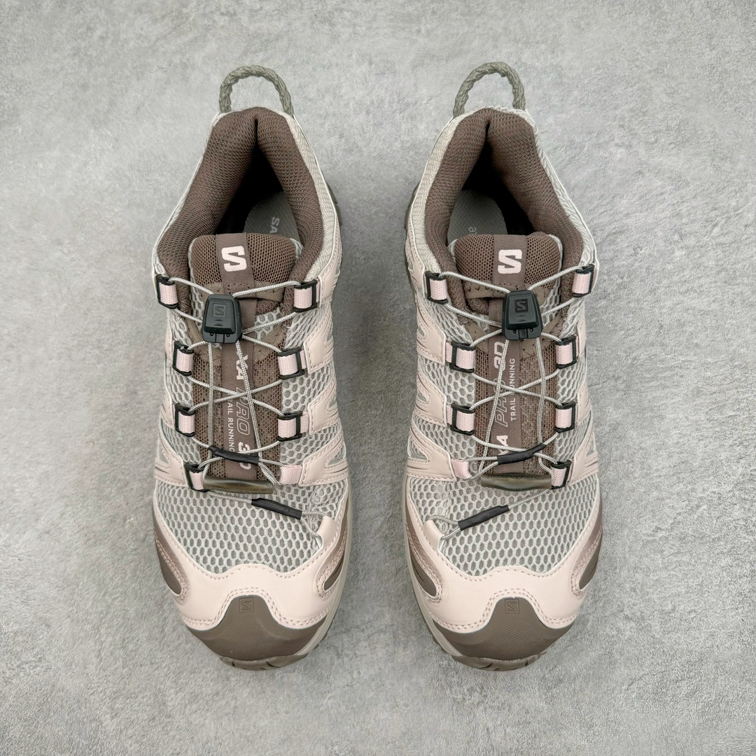 图片[2]-＃GX/绿X SALOMON XA Pro 3D ADV 萨洛蒙潮流越野机能户外功能鞋 纯原外贸平台特供订单 耗时半年巨作 全套原纸板楦头开发 原厂特供网布配套加持 确保原汁原味 完美呈现版型 原档数据独家私模五层组合大底 男女鞋同步官方开发至46.5 原装Ortholite轻量化鞋垫 中底布带钢印编号 原厂TPU锁扣 进口港宝加持 后跟自然饱满 还原公司包裹性 鞋面采用SENSIFT贴合技术 全方位贴合包裹脚型 鞋跟部鞋底牵引设计 提供强大的抓地性能 更适应野外崎岖不平的道路 其3D ADVANCED CHASSIS底盘 材料轻量大化 钉齿设计更具稳定性 防护性 鞋底易磨损区运用CONTAGRIP高耐磨材料 应对城市硬质路面长距离跑考验 尺码：36 36.5 37.5 38 38.5 39 40 40.5 41 42 42.5 43 44 44.5 45 46 46.5-选品中心