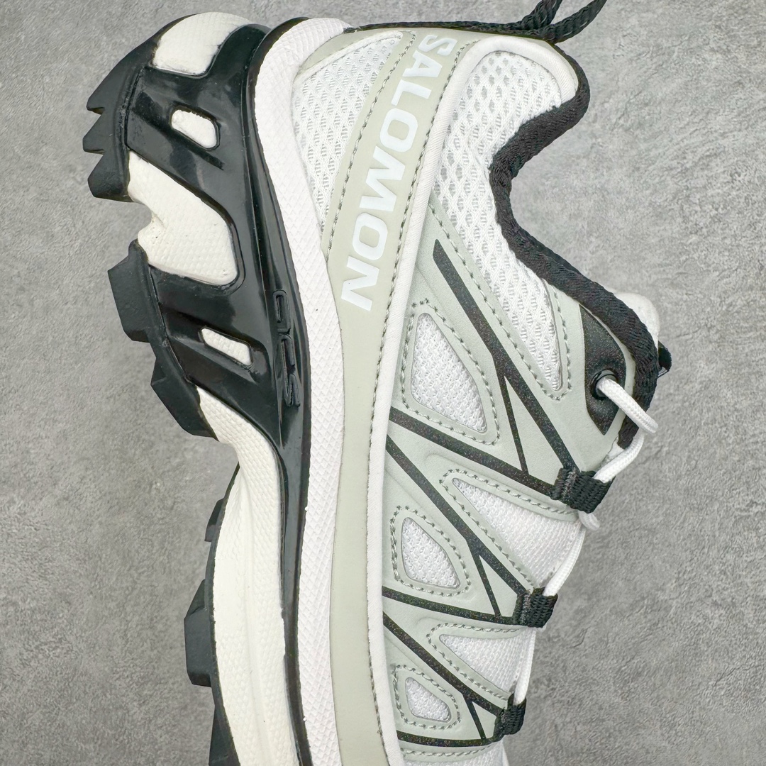 图片[6]-＃绿X Salomon XT-6 萨洛蒙复古潮流户外机能登山跑鞋 纯原外贸平台特供订单 耗时半年巨作 全套原纸板楦头开发 原厂特供网布配套加持 确保原汁原味 完美呈现版型 原档数据独家私模五层组合大底 男女鞋同步官方开发至46.5 原装Ortholite轻量化鞋垫 中底布带钢印编号 原厂TPU锁扣 进口港宝加持 后跟自然饱满 还原公司包裹性 鞋面以“锯齿”状的包裹系统呈现 在基色底之下加入了各种色点缀 将公司的最新技术和时尚前卫的造型融入耐用的长跑款式中 鞋面由 TPU 薄膜制成 并焊接在高耐磨网眼上 使其既时尚又坚固 由 ACS底盘支撑 可增强稳定性和支撑力 以及由橡胶凸耳 Contragrip外底覆盖的 EVA 缓冲中底 旨在应对崎岖的地形 鞋舌上的彩色Salomon 标签、Quicklace 系统以及鞋头、鞋舌和鞋跟上的附加品牌使细节更加完美 让穿着者可以轻松驾驭户外与通勤下的任何运动生活场景 无缝鞋身户外随意纵横 颜值与脚感兼备 出街通勤 绝对非常吸睛 你值得拥有 尺码：36 36.5 37.5 38 38.5 39 40 40.5 41 42 42.5 43 44 44.5 45 46 46.5 注意：偏小1码-选品中心