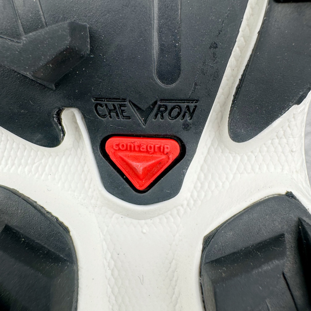 图片[17]-＃绿X Salomon XT-6 萨洛蒙复古潮流户外机能登山跑鞋 纯原外贸平台特供订单 耗时半年巨作 全套原纸板楦头开发 原厂特供网布配套加持 确保原汁原味 完美呈现版型 原档数据独家私模五层组合大底 男女鞋同步官方开发至46.5 原装Ortholite轻量化鞋垫 中底布带钢印编号 原厂TPU锁扣 进口港宝加持 后跟自然饱满 还原公司包裹性 鞋面以“锯齿”状的包裹系统呈现 在基色底之下加入了各种色点缀 将公司的最新技术和时尚前卫的造型融入耐用的长跑款式中 鞋面由 TPU 薄膜制成 并焊接在高耐磨网眼上 使其既时尚又坚固 由 ACS底盘支撑 可增强稳定性和支撑力 以及由橡胶凸耳 Contragrip外底覆盖的 EVA 缓冲中底 旨在应对崎岖的地形 鞋舌上的彩色Salomon 标签、Quicklace 系统以及鞋头、鞋舌和鞋跟上的附加品牌使细节更加完美 让穿着者可以轻松驾驭户外与通勤下的任何运动生活场景 无缝鞋身户外随意纵横 颜值与脚感兼备 出街通勤 绝对非常吸睛 你值得拥有 尺码：36 36.5 37.5 38 38.5 39 40 40.5 41 42 42.5 43 44 44.5 45 46 46.5 注意：偏小1码-选品中心