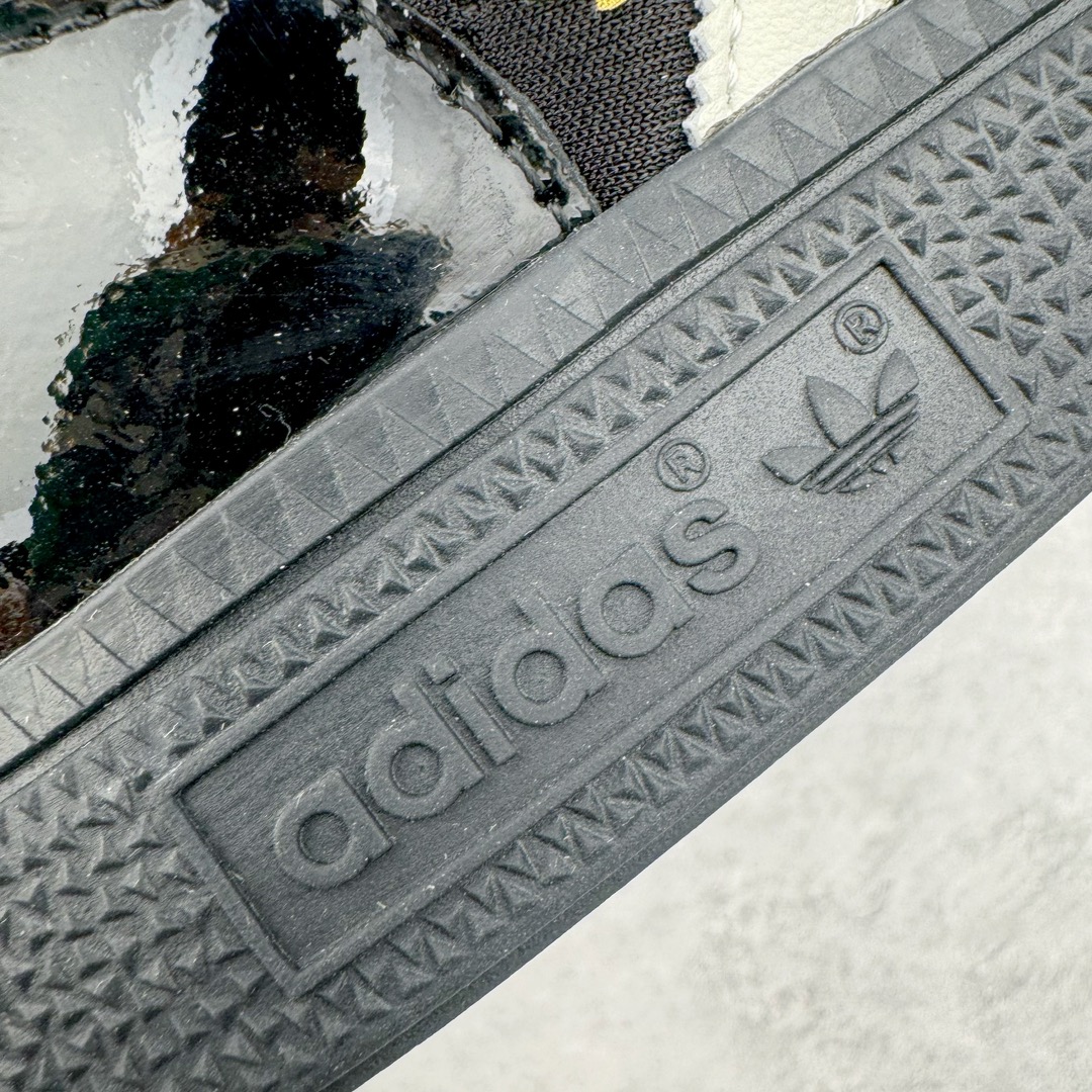 图片[19]-＃S2纯原 AD Originals Handball SPZL 手球运动员系列百搭休闲运动板鞋 JP5669 口碑大厂出品 品控大底版型不断改良更新 原厂皮料 原装过验内外标加持 全套原纸板楦头开发 确保原汁原味 完美呈现桑巴版型 一比一鞋头弧度高度鞋身弧度 数据细节工艺流程均保持一致 这款来自阿迪达斯的这款HANDBALL SPZL前身是一双手球运动鞋 这一次拿来复刻 所以鞋面的主要色彩选用了黑色 鞋面外侧除了Spezial字母之外还有三叶草标志 Handball SPZL作为复古手球训练鞋与作为室内足球鞋的Samba有着异曲同工之处 但是质感更为出众的鞋身以及丰富的配色选择比起Samba来讲可以说是更胜一筹了 尺码：36 36⅔ 37⅓ 38 38⅔ 39⅓ 40 40⅔ 41⅓ 42 42⅔ 43⅓ 44 45-选品中心