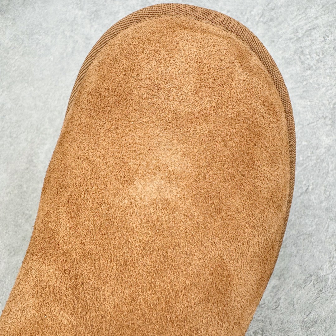 图片[14]-＃GX UGG 5092-H 经典秋冬羊皮毛一体雪地靴 全鞋采用ZP同厂 隆丰A级澳洲进口羊皮毛一体 品牌代工厂生产线 完全遵循ZP工艺流程 代工厂原厂版师 秉承无原鞋不开发选择 注重每一处细节 市面最正版型 TREADLITE\\\”轻翼\\\”科技外底 轻便/耐用/柔韧/桩型【售后郑重承诺】一个月内若出现重大脱胶/断底等质量问题 直接为您换新！尺码：35 36 37 38 39 40-选品中心