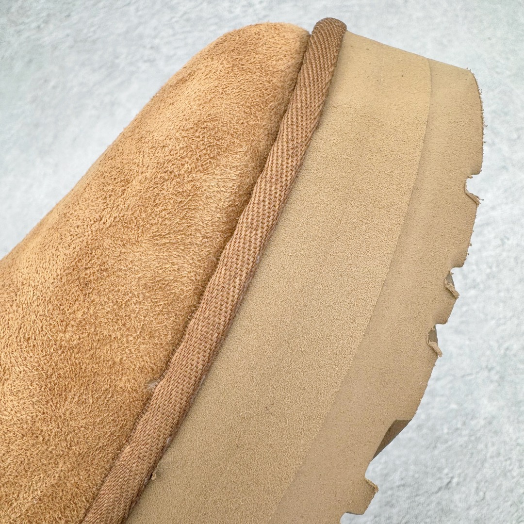 图片[14]-＃GX UGG 5092 经典秋冬羊皮毛一体雪地靴 全鞋采用ZP同厂 隆丰A级澳洲进口羊皮毛一体 品牌代工厂生产线 完全遵循ZP工艺流程 代工厂原厂版师 秉承无原鞋不开发选择 注重每一处细节 市面最正版型 TREADLITE\\\”轻翼\\\”科技外底 轻便/耐用/柔韧/桩型【售后郑重承诺】一个月内若出现重大脱胶/断底等质量问题 直接为您换新！尺码：35 36 37 38 39 40-选品中心