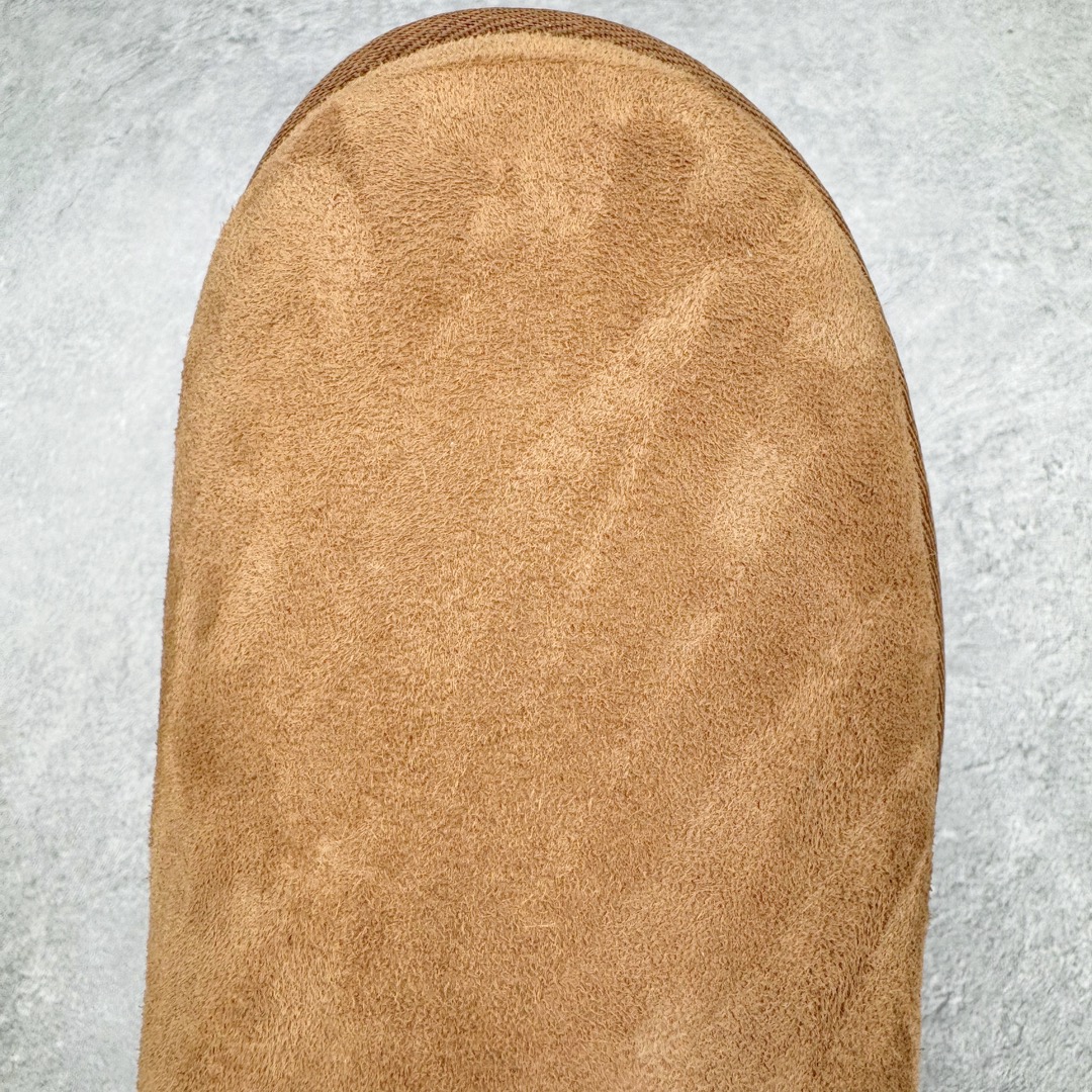 图片[13]-＃GX UGG 5092 经典秋冬羊皮毛一体雪地靴 全鞋采用ZP同厂 隆丰A级澳洲进口羊皮毛一体 品牌代工厂生产线 完全遵循ZP工艺流程 代工厂原厂版师 秉承无原鞋不开发选择 注重每一处细节 市面最正版型 TREADLITE\\\”轻翼\\\”科技外底 轻便/耐用/柔韧/桩型【售后郑重承诺】一个月内若出现重大脱胶/断底等质量问题 直接为您换新！尺码：35 36 37 38 39 40-选品中心