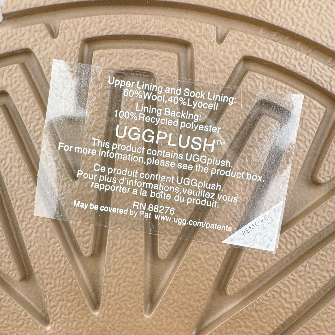 图片[16]-＃桑坡UGG盲盒福利 UGG 经典秋冬羊皮毛一体雪地靴 白菜价亏本清仓套现转新款 机不可失 好好把握 随机一双 只选尺码 商品款式均为上架顶级款式 保证稳赚不赔 无通货 无烂货 会有轻微瑕疵的情况 友情提醒 买到是亏还是赚 每个人定义不同福袋闷包理论上和赌博心理相同玩的就是惊喜 玩的就是心跳活动商品无严重质量问题不退换 桑坡大厂直供 隆丰A级澳洲进口羊皮毛一体 完全遵循ZP工艺流程 代工厂原厂版师 秉承无原鞋不开发选择 注重每一处细节 市面最正版型 TREADLITE\\\”轻翼\\\”科技外底 轻便/耐用/柔韧/桩型 翻毛皮鞋面 细腻亲肤再生聚酯纤维滚边 舒适易打理 保暖性佳 UGG plush™ 里衬和内底 茸软亲肤 舒适暖足 经典鞋型搭配轻盈厚底 稳稳拿捏秋冬出街时髦造型 Treadlite by UGG 轻翼大底 轻盈缓震 为双足减负 舒适轻便 助你轻松畅玩整天 尺码：35 36 37 38 39 40-选品中心