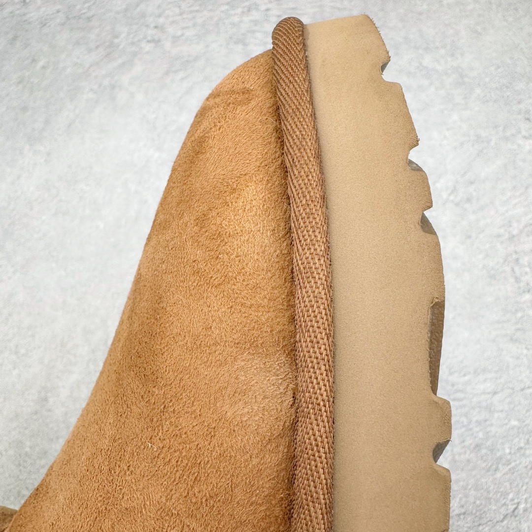 图片[15]-＃GX UGG 6422 经典秋冬羊皮毛一体雪地靴 全鞋采用ZP同厂 隆丰A级澳洲进口羊皮毛一体 品牌代工厂生产线 完全遵循ZP工艺流程 代工厂原厂版师 秉承无原鞋不开发选择 注重每一处细节 市面最正版型 TREADLITE\\\”轻翼\\\”科技外底 轻便/耐用/柔韧/桩型【售后郑重承诺】一个月内若出现重大脱胶/断底等质量问题 直接为您换新！尺码：35 36 37 38 39 40-选品中心