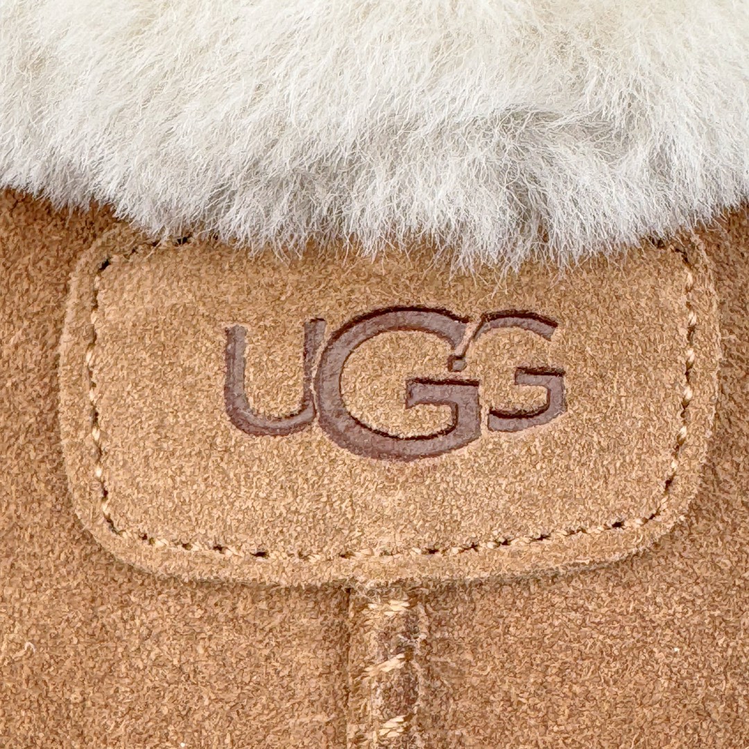 图片[13]-＃桑坡UGG盲盒福利 UGG 经典秋冬羊皮毛一体雪地靴 白菜价亏本清仓套现转新款 机不可失 好好把握 随机一双 只选尺码 商品款式均为上架顶级款式 保证稳赚不赔 无通货 无烂货 会有轻微瑕疵的情况 友情提醒 买到是亏还是赚 每个人定义不同福袋闷包理论上和赌博心理相同玩的就是惊喜 玩的就是心跳活动商品无严重质量问题不退换 桑坡大厂直供 隆丰A级澳洲进口羊皮毛一体 完全遵循ZP工艺流程 代工厂原厂版师 秉承无原鞋不开发选择 注重每一处细节 市面最正版型 TREADLITE\\\”轻翼\\\”科技外底 轻便/耐用/柔韧/桩型 翻毛皮鞋面 细腻亲肤再生聚酯纤维滚边 舒适易打理 保暖性佳 UGG plush™ 里衬和内底 茸软亲肤 舒适暖足 经典鞋型搭配轻盈厚底 稳稳拿捏秋冬出街时髦造型 Treadlite by UGG 轻翼大底 轻盈缓震 为双足减负 舒适轻便 助你轻松畅玩整天 尺码：35 36 37 38 39 40-选品中心