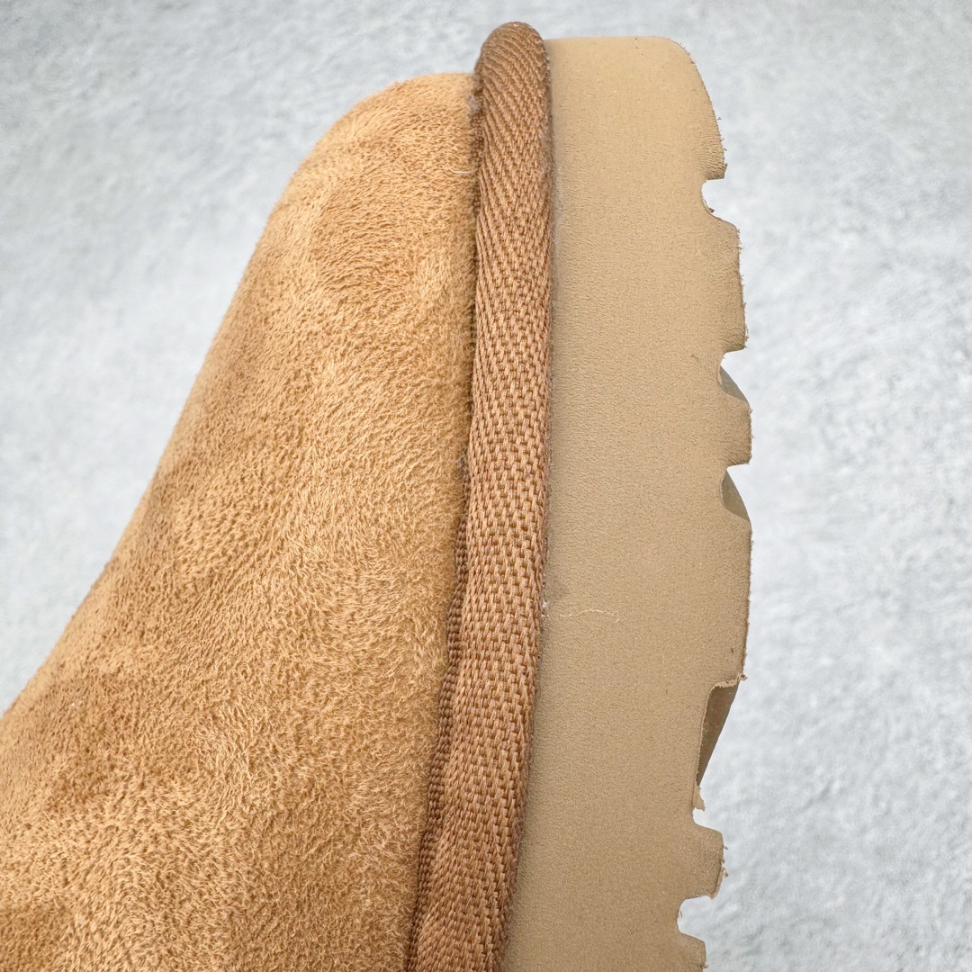 图片[16]-＃GX UGG 6223 经典秋冬羊皮毛一体雪地靴 全鞋采用ZP同厂 隆丰A级澳洲进口羊皮毛一体 品牌代工厂生产线 完全遵循ZP工艺流程 代工厂原厂版师 秉承无原鞋不开发选择 注重每一处细节 市面最正版型 TREADLITE\\\”轻翼\\\”科技外底 轻便/耐用/柔韧/桩型【售后郑重承诺】一个月内若出现重大脱胶/断底等质量问题 直接为您换新！尺码：35 36 37 38 39 40-选品中心