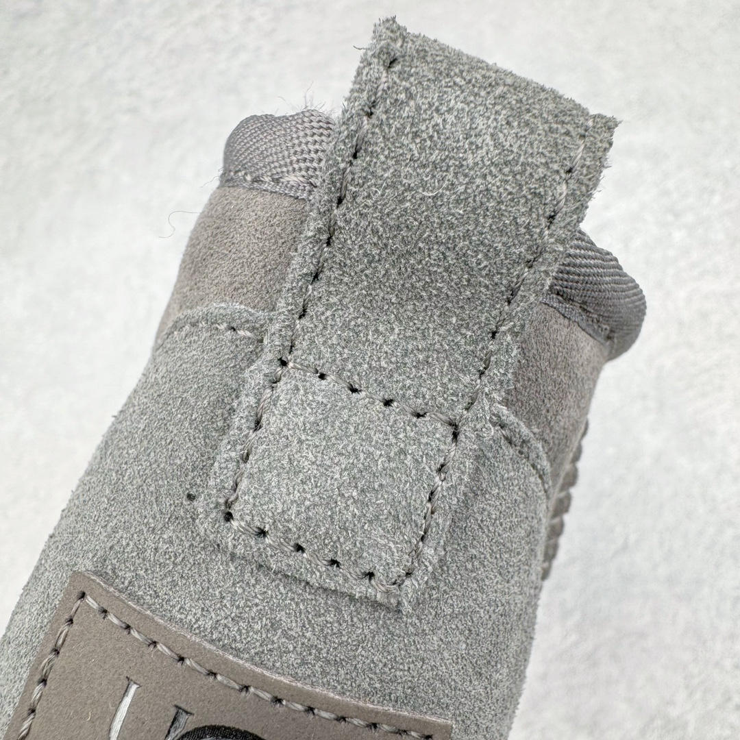 图片[11]-＃桑坡UGG盲盒福利 UGG 经典秋冬羊皮毛一体雪地靴 白菜价亏本清仓套现转新款 机不可失 好好把握 随机一双 只选尺码 商品款式均为上架顶级款式 保证稳赚不赔 无通货 无烂货 会有轻微瑕疵的情况 友情提醒 买到是亏还是赚 每个人定义不同福袋闷包理论上和赌博心理相同玩的就是惊喜 玩的就是心跳活动商品无严重质量问题不退换 桑坡大厂直供 隆丰A级澳洲进口羊皮毛一体 完全遵循ZP工艺流程 代工厂原厂版师 秉承无原鞋不开发选择 注重每一处细节 市面最正版型 TREADLITE\\\”轻翼\\\”科技外底 轻便/耐用/柔韧/桩型 翻毛皮鞋面 细腻亲肤再生聚酯纤维滚边 舒适易打理 保暖性佳 UGG plush™ 里衬和内底 茸软亲肤 舒适暖足 经典鞋型搭配轻盈厚底 稳稳拿捏秋冬出街时髦造型 Treadlite by UGG 轻翼大底 轻盈缓震 为双足减负 舒适轻便 助你轻松畅玩整天 尺码：35 36 37 38 39 40-选品中心