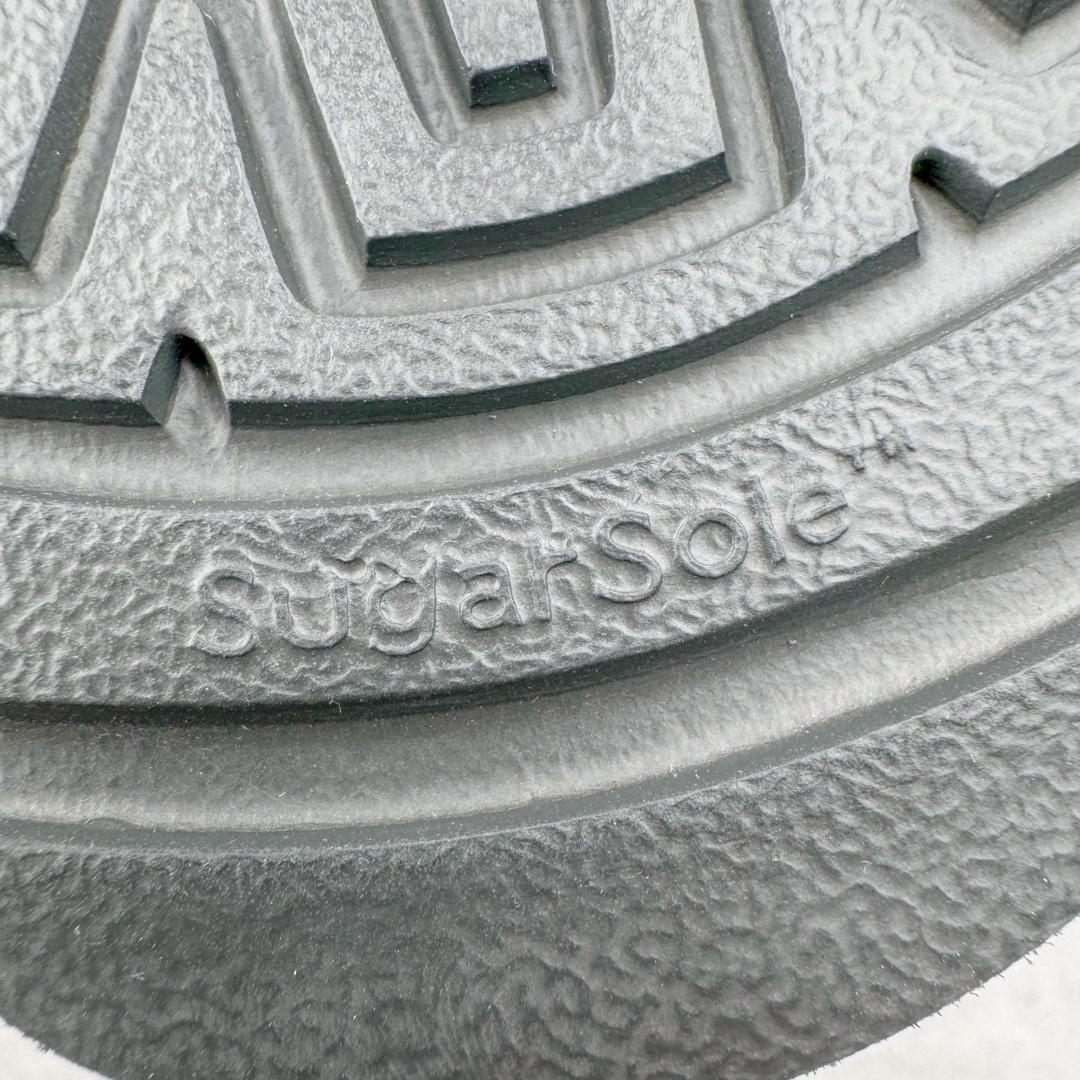 图片[16]-＃桑坡UGG盲盒福利 UGG 经典秋冬羊皮毛一体雪地靴 白菜价亏本清仓套现转新款 机不可失 好好把握 随机一双 只选尺码 商品款式均为上架顶级款式 保证稳赚不赔 无通货 无烂货 会有轻微瑕疵的情况 友情提醒 买到是亏还是赚 每个人定义不同福袋闷包理论上和赌博心理相同玩的就是惊喜 玩的就是心跳活动商品无严重质量问题不退换 桑坡大厂直供 隆丰A级澳洲进口羊皮毛一体 完全遵循ZP工艺流程 代工厂原厂版师 秉承无原鞋不开发选择 注重每一处细节 市面最正版型 TREADLITE\\\”轻翼\\\”科技外底 轻便/耐用/柔韧/桩型 翻毛皮鞋面 细腻亲肤再生聚酯纤维滚边 舒适易打理 保暖性佳 UGG plush™ 里衬和内底 茸软亲肤 舒适暖足 经典鞋型搭配轻盈厚底 稳稳拿捏秋冬出街时髦造型 Treadlite by UGG 轻翼大底 轻盈缓震 为双足减负 舒适轻便 助你轻松畅玩整天 尺码：35 36 37 38 39 40-选品中心