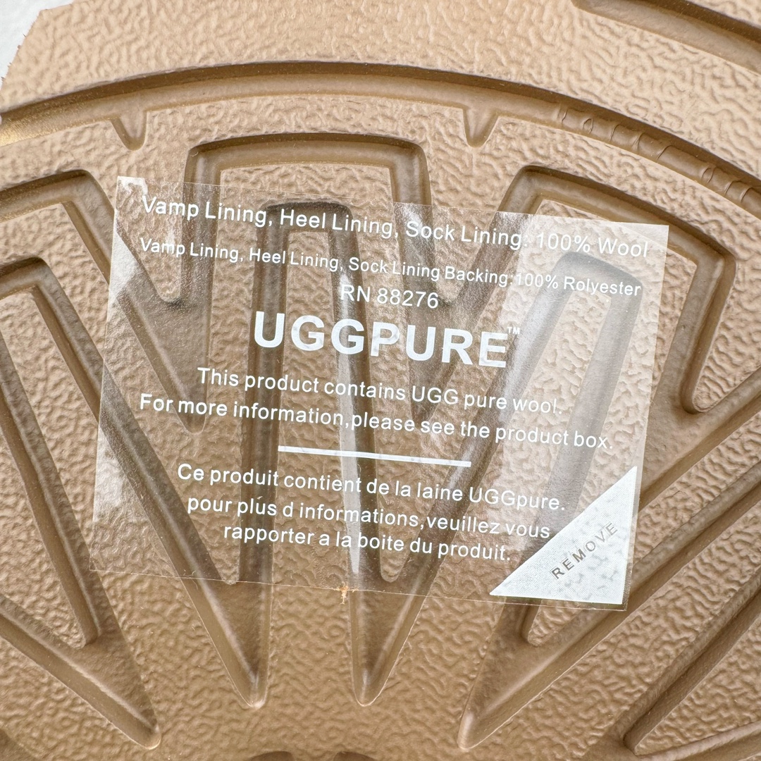 图片[15]-＃桑坡UGG盲盒福利 UGG 经典秋冬羊皮毛一体雪地靴 白菜价亏本清仓套现转新款 机不可失 好好把握 随机一双 只选尺码 商品款式均为上架顶级款式 保证稳赚不赔 无通货 无烂货 会有轻微瑕疵的情况 友情提醒 买到是亏还是赚 每个人定义不同福袋闷包理论上和赌博心理相同玩的就是惊喜 玩的就是心跳活动商品无严重质量问题不退换 桑坡大厂直供 隆丰A级澳洲进口羊皮毛一体 完全遵循ZP工艺流程 代工厂原厂版师 秉承无原鞋不开发选择 注重每一处细节 市面最正版型 TREADLITE\\\”轻翼\\\”科技外底 轻便/耐用/柔韧/桩型 翻毛皮鞋面 细腻亲肤再生聚酯纤维滚边 舒适易打理 保暖性佳 UGG plush™ 里衬和内底 茸软亲肤 舒适暖足 经典鞋型搭配轻盈厚底 稳稳拿捏秋冬出街时髦造型 Treadlite by UGG 轻翼大底 轻盈缓震 为双足减负 舒适轻便 助你轻松畅玩整天 尺码：35 36 37 38 39 40-选品中心