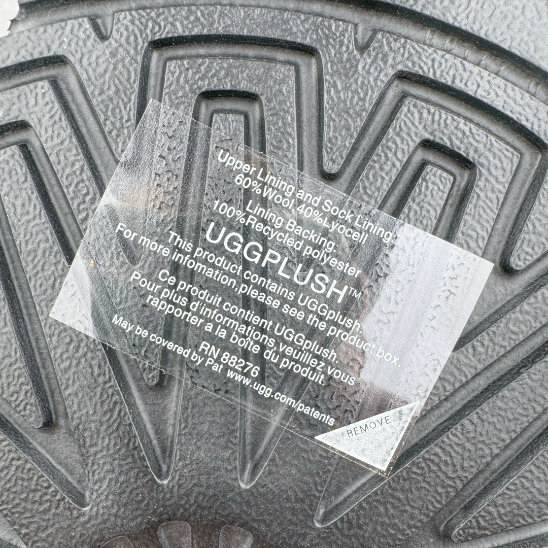 图片[18]-＃桑坡UGG盲盒福利 UGG 经典秋冬羊皮毛一体雪地靴 白菜价亏本清仓套现转新款 机不可失 好好把握 随机一双 只选尺码 商品款式均为上架顶级款式 保证稳赚不赔 无通货 无烂货 会有轻微瑕疵的情况 友情提醒 买到是亏还是赚 每个人定义不同福袋闷包理论上和赌博心理相同玩的就是惊喜 玩的就是心跳活动商品无严重质量问题不退换 桑坡大厂直供 隆丰A级澳洲进口羊皮毛一体 完全遵循ZP工艺流程 代工厂原厂版师 秉承无原鞋不开发选择 注重每一处细节 市面最正版型 TREADLITE\\\”轻翼\\\”科技外底 轻便/耐用/柔韧/桩型 翻毛皮鞋面 细腻亲肤再生聚酯纤维滚边 舒适易打理 保暖性佳 UGG plush™ 里衬和内底 茸软亲肤 舒适暖足 经典鞋型搭配轻盈厚底 稳稳拿捏秋冬出街时髦造型 Treadlite by UGG 轻翼大底 轻盈缓震 为双足减负 舒适轻便 助你轻松畅玩整天 尺码：35 36 37 38 39 40-选品中心