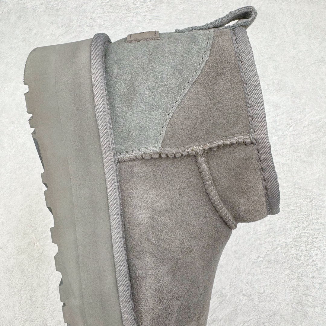 图片[6]-＃GX UGG 5092 经典秋冬羊皮毛一体雪地靴 全鞋采用ZP同厂 隆丰A级澳洲进口羊皮毛一体 品牌代工厂生产线 完全遵循ZP工艺流程 代工厂原厂版师 秉承无原鞋不开发选择 注重每一处细节 市面最正版型 TREADLITE\\\”轻翼\\\”科技外底 轻便/耐用/柔韧/桩型【售后郑重承诺】一个月内若出现重大脱胶/断底等质量问题 直接为您换新！尺码：35 36 37 38 39 40-选品中心