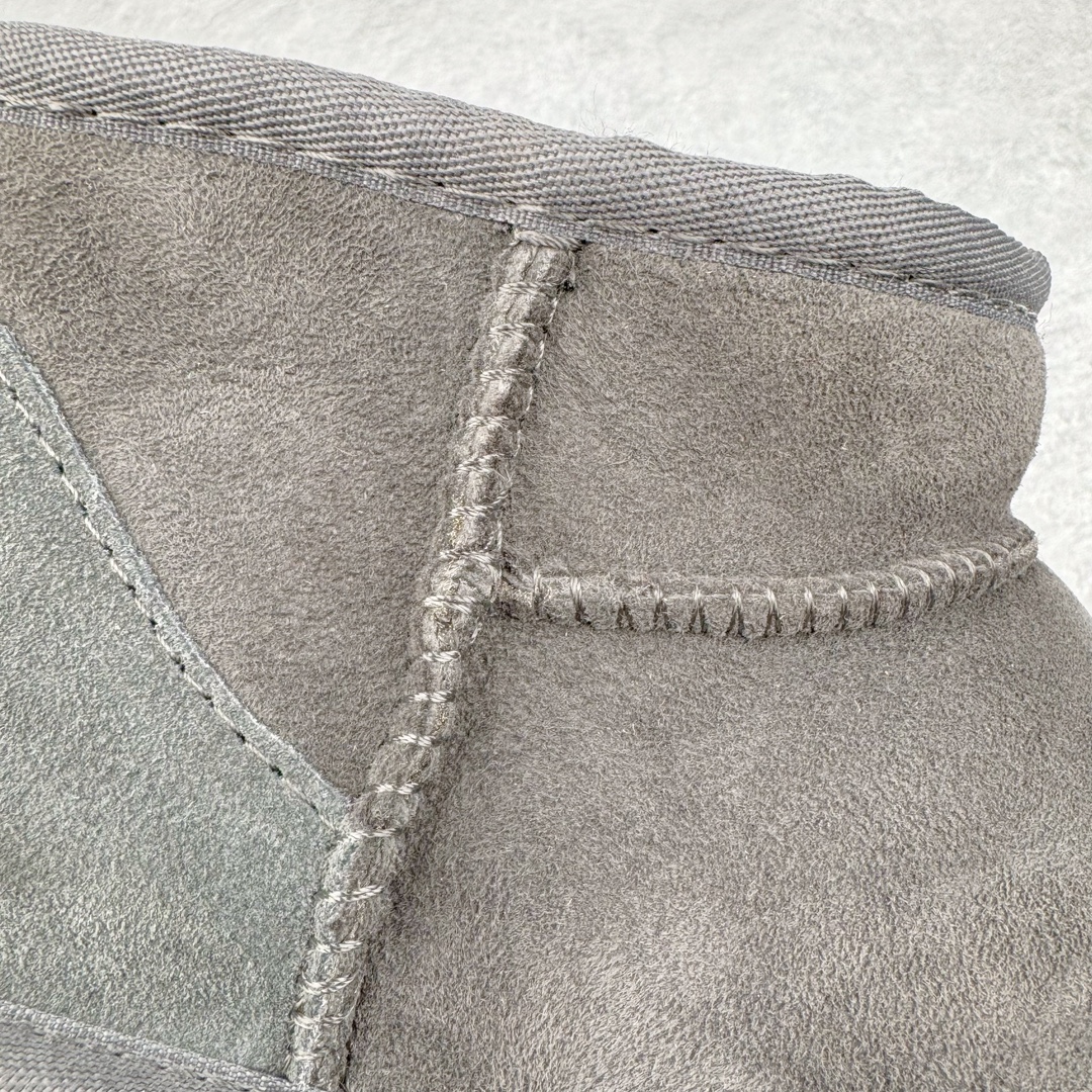 图片[14]-＃GX UGG 5092 经典秋冬羊皮毛一体雪地靴 全鞋采用ZP同厂 隆丰A级澳洲进口羊皮毛一体 品牌代工厂生产线 完全遵循ZP工艺流程 代工厂原厂版师 秉承无原鞋不开发选择 注重每一处细节 市面最正版型 TREADLITE\\\”轻翼\\\”科技外底 轻便/耐用/柔韧/桩型【售后郑重承诺】一个月内若出现重大脱胶/断底等质量问题 直接为您换新！尺码：35 36 37 38 39 40-选品中心