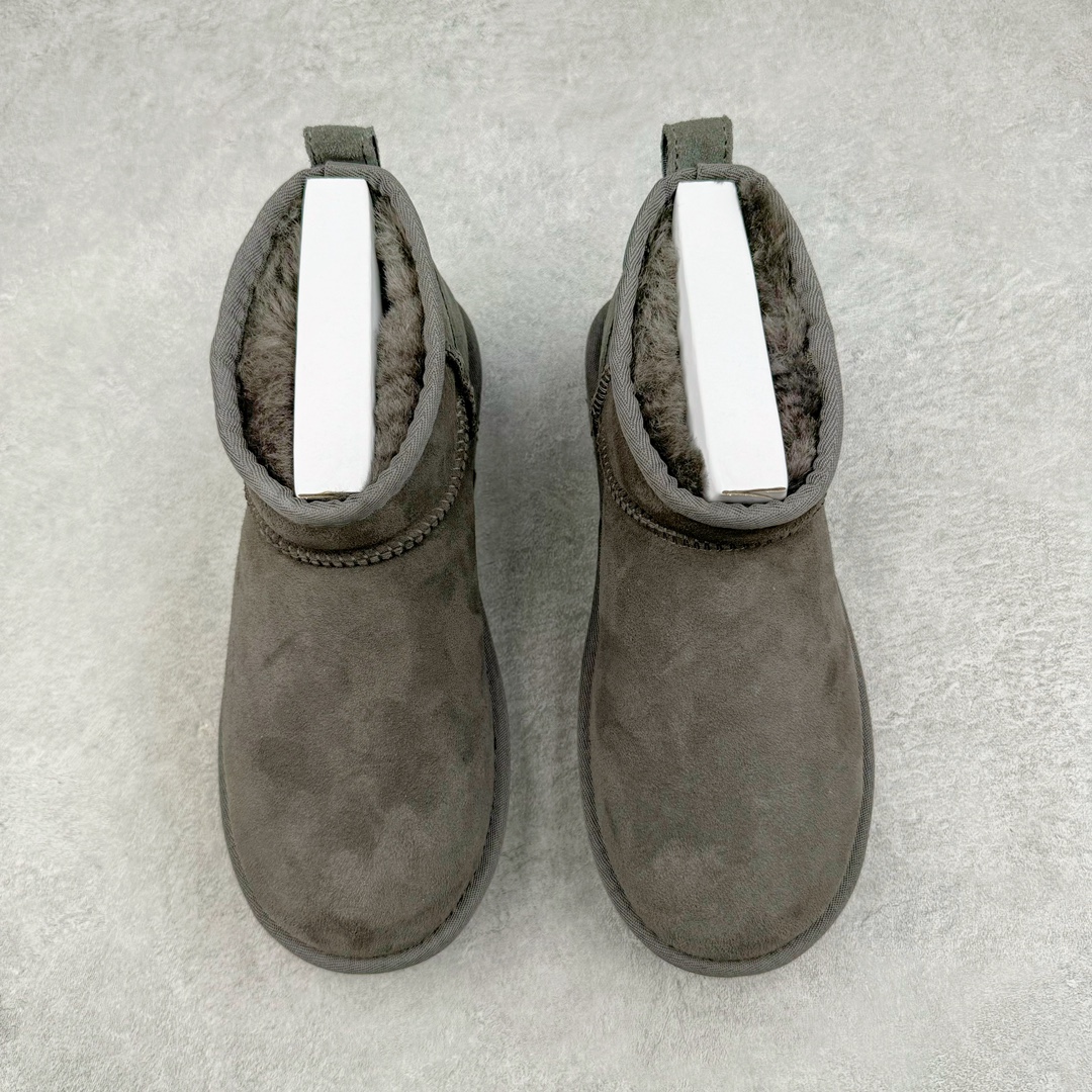 图片[2]-＃GX UGG 5092 经典秋冬羊皮毛一体雪地靴 全鞋采用ZP同厂 隆丰A级澳洲进口羊皮毛一体 品牌代工厂生产线 完全遵循ZP工艺流程 代工厂原厂版师 秉承无原鞋不开发选择 注重每一处细节 市面最正版型 TREADLITE\\\”轻翼\\\”科技外底 轻便/耐用/柔韧/桩型【售后郑重承诺】一个月内若出现重大脱胶/断底等质量问题 直接为您换新！尺码：35 36 37 38 39 40-选品中心