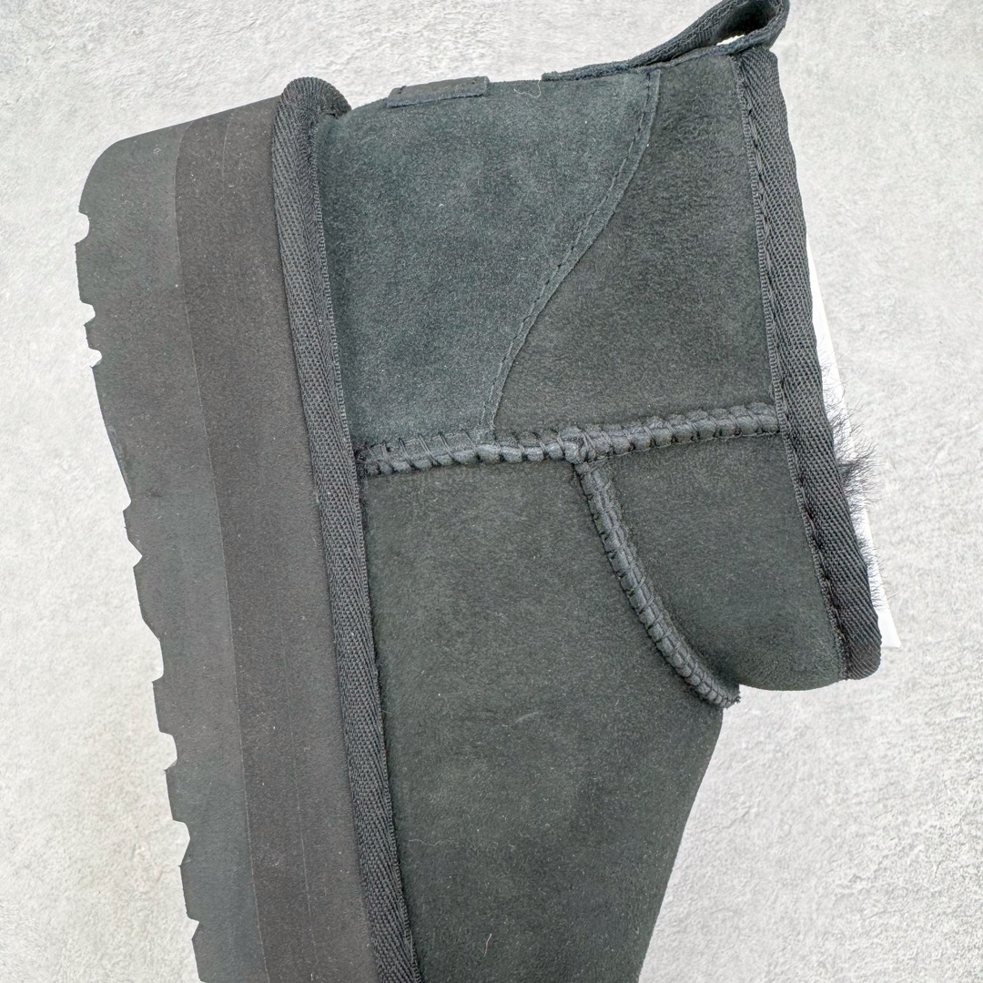 图片[6]-＃GX UGG 5092 经典秋冬羊皮毛一体雪地靴 全鞋采用ZP同厂 隆丰A级澳洲进口羊皮毛一体 品牌代工厂生产线 完全遵循ZP工艺流程 代工厂原厂版师 秉承无原鞋不开发选择 注重每一处细节 市面最正版型 TREADLITE\\\”轻翼\\\”科技外底 轻便/耐用/柔韧/桩型【售后郑重承诺】一个月内若出现重大脱胶/断底等质量问题 直接为您换新！尺码：35 36 37 38 39 40-选品中心