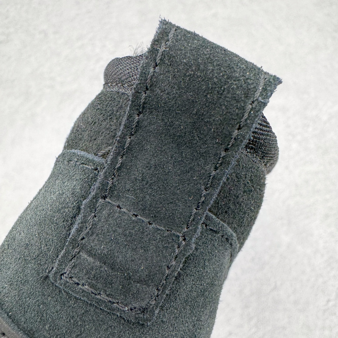 图片[10]-＃GX UGG 5092 经典秋冬羊皮毛一体雪地靴 全鞋采用ZP同厂 隆丰A级澳洲进口羊皮毛一体 品牌代工厂生产线 完全遵循ZP工艺流程 代工厂原厂版师 秉承无原鞋不开发选择 注重每一处细节 市面最正版型 TREADLITE\\\”轻翼\\\”科技外底 轻便/耐用/柔韧/桩型【售后郑重承诺】一个月内若出现重大脱胶/断底等质量问题 直接为您换新！尺码：35 36 37 38 39 40-选品中心