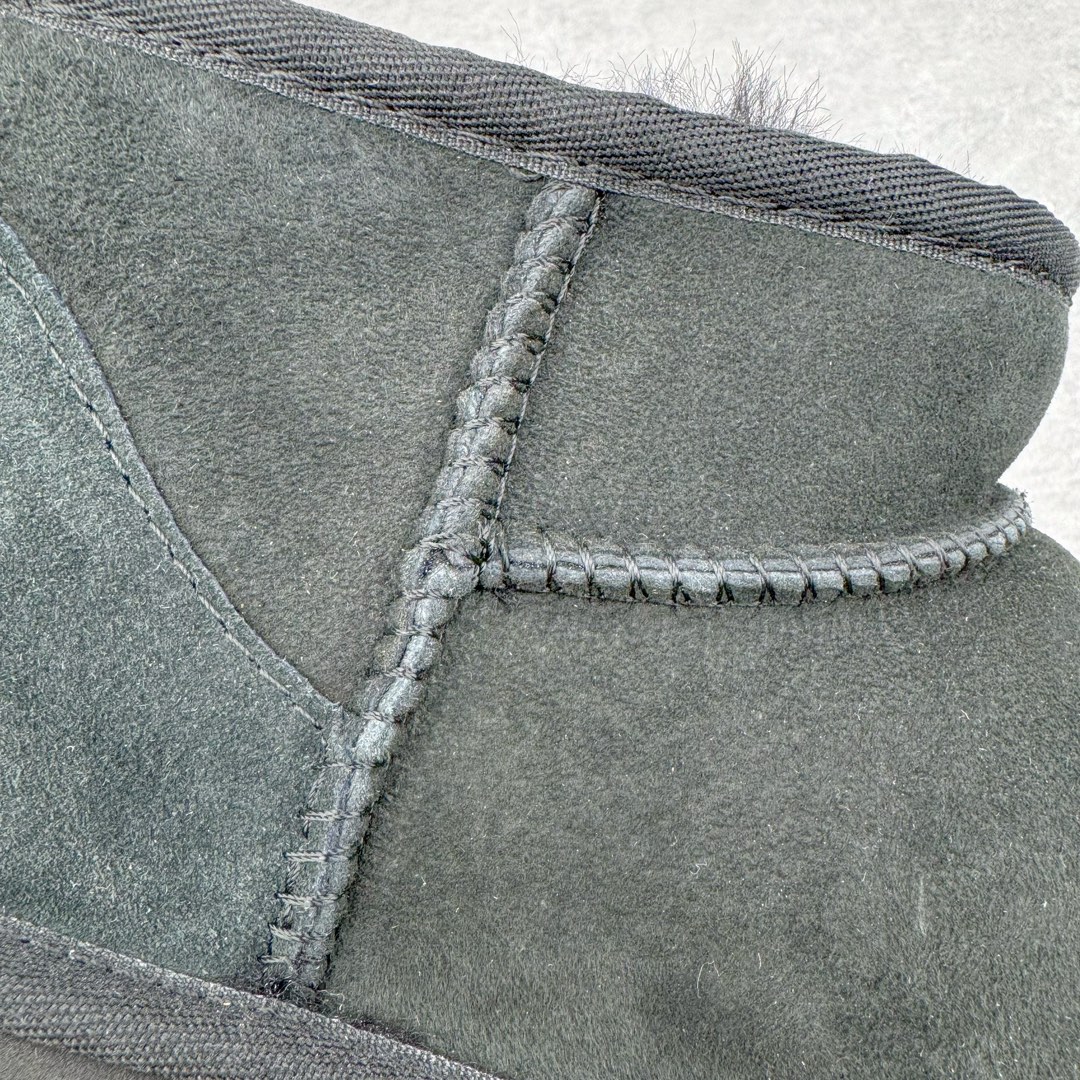 图片[14]-＃GX UGG 5092 经典秋冬羊皮毛一体雪地靴 全鞋采用ZP同厂 隆丰A级澳洲进口羊皮毛一体 品牌代工厂生产线 完全遵循ZP工艺流程 代工厂原厂版师 秉承无原鞋不开发选择 注重每一处细节 市面最正版型 TREADLITE\\\”轻翼\\\”科技外底 轻便/耐用/柔韧/桩型【售后郑重承诺】一个月内若出现重大脱胶/断底等质量问题 直接为您换新！尺码：35 36 37 38 39 40-选品中心