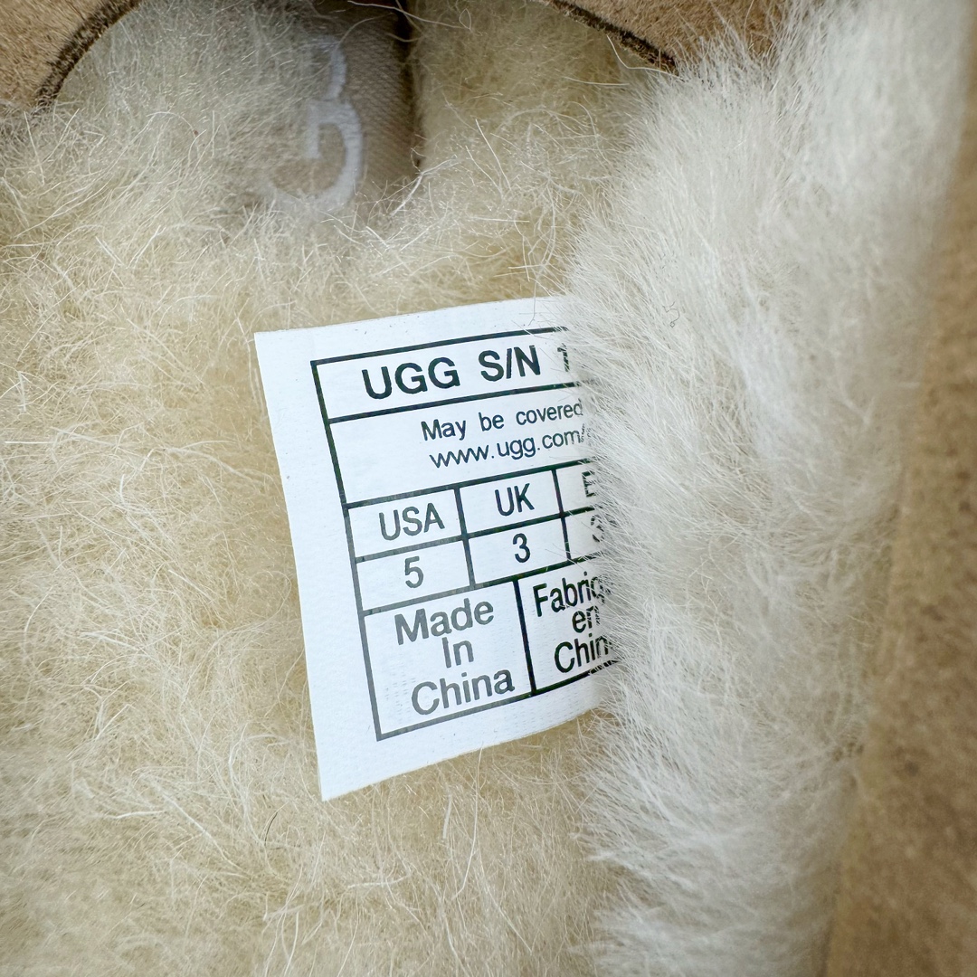 图片[10]-＃桑坡UGG盲盒福利 UGG 经典秋冬羊皮毛一体雪地靴 白菜价亏本清仓套现转新款 机不可失 好好把握 随机一双 只选尺码 商品款式均为上架顶级款式 保证稳赚不赔 无通货 无烂货 会有轻微瑕疵的情况 友情提醒 买到是亏还是赚 每个人定义不同福袋闷包理论上和赌博心理相同玩的就是惊喜 玩的就是心跳活动商品无严重质量问题不退换 桑坡大厂直供 隆丰A级澳洲进口羊皮毛一体 完全遵循ZP工艺流程 代工厂原厂版师 秉承无原鞋不开发选择 注重每一处细节 市面最正版型 TREADLITE\\\”轻翼\\\”科技外底 轻便/耐用/柔韧/桩型 翻毛皮鞋面 细腻亲肤再生聚酯纤维滚边 舒适易打理 保暖性佳 UGG plush™ 里衬和内底 茸软亲肤 舒适暖足 经典鞋型搭配轻盈厚底 稳稳拿捏秋冬出街时髦造型 Treadlite by UGG 轻翼大底 轻盈缓震 为双足减负 舒适轻便 助你轻松畅玩整天 尺码：35 36 37 38 39 40-选品中心