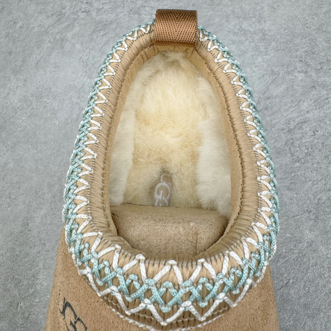 图片[12]-＃桑坡UGG盲盒福利 UGG 经典秋冬羊皮毛一体雪地靴 白菜价亏本清仓套现转新款 机不可失 好好把握 随机一双 只选尺码 商品款式均为上架顶级款式 保证稳赚不赔 无通货 无烂货 会有轻微瑕疵的情况 友情提醒 买到是亏还是赚 每个人定义不同福袋闷包理论上和赌博心理相同玩的就是惊喜 玩的就是心跳活动商品无严重质量问题不退换 桑坡大厂直供 隆丰A级澳洲进口羊皮毛一体 完全遵循ZP工艺流程 代工厂原厂版师 秉承无原鞋不开发选择 注重每一处细节 市面最正版型 TREADLITE\\\”轻翼\\\”科技外底 轻便/耐用/柔韧/桩型 翻毛皮鞋面 细腻亲肤再生聚酯纤维滚边 舒适易打理 保暖性佳 UGG plush™ 里衬和内底 茸软亲肤 舒适暖足 经典鞋型搭配轻盈厚底 稳稳拿捏秋冬出街时髦造型 Treadlite by UGG 轻翼大底 轻盈缓震 为双足减负 舒适轻便 助你轻松畅玩整天 尺码：35 36 37 38 39 40-选品中心