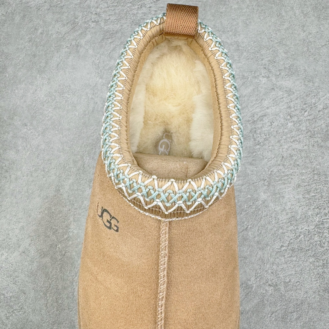 图片[5]-＃桑坡UGG盲盒福利 UGG 经典秋冬羊皮毛一体雪地靴 白菜价亏本清仓套现转新款 机不可失 好好把握 随机一双 只选尺码 商品款式均为上架顶级款式 保证稳赚不赔 无通货 无烂货 会有轻微瑕疵的情况 友情提醒 买到是亏还是赚 每个人定义不同福袋闷包理论上和赌博心理相同玩的就是惊喜 玩的就是心跳活动商品无严重质量问题不退换 桑坡大厂直供 隆丰A级澳洲进口羊皮毛一体 完全遵循ZP工艺流程 代工厂原厂版师 秉承无原鞋不开发选择 注重每一处细节 市面最正版型 TREADLITE\\\”轻翼\\\”科技外底 轻便/耐用/柔韧/桩型 翻毛皮鞋面 细腻亲肤再生聚酯纤维滚边 舒适易打理 保暖性佳 UGG plush™ 里衬和内底 茸软亲肤 舒适暖足 经典鞋型搭配轻盈厚底 稳稳拿捏秋冬出街时髦造型 Treadlite by UGG 轻翼大底 轻盈缓震 为双足减负 舒适轻便 助你轻松畅玩整天 尺码：35 36 37 38 39 40-选品中心