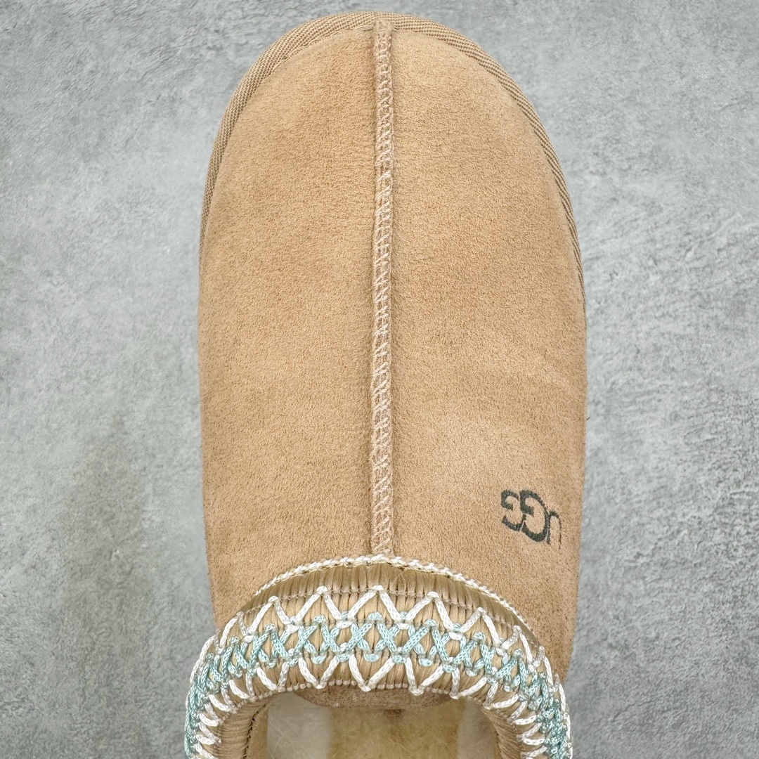 图片[4]-＃桑坡UGG盲盒福利 UGG 经典秋冬羊皮毛一体雪地靴 白菜价亏本清仓套现转新款 机不可失 好好把握 随机一双 只选尺码 商品款式均为上架顶级款式 保证稳赚不赔 无通货 无烂货 会有轻微瑕疵的情况 友情提醒 买到是亏还是赚 每个人定义不同福袋闷包理论上和赌博心理相同玩的就是惊喜 玩的就是心跳活动商品无严重质量问题不退换 桑坡大厂直供 隆丰A级澳洲进口羊皮毛一体 完全遵循ZP工艺流程 代工厂原厂版师 秉承无原鞋不开发选择 注重每一处细节 市面最正版型 TREADLITE\\\”轻翼\\\”科技外底 轻便/耐用/柔韧/桩型 翻毛皮鞋面 细腻亲肤再生聚酯纤维滚边 舒适易打理 保暖性佳 UGG plush™ 里衬和内底 茸软亲肤 舒适暖足 经典鞋型搭配轻盈厚底 稳稳拿捏秋冬出街时髦造型 Treadlite by UGG 轻翼大底 轻盈缓震 为双足减负 舒适轻便 助你轻松畅玩整天 尺码：35 36 37 38 39 40-选品中心