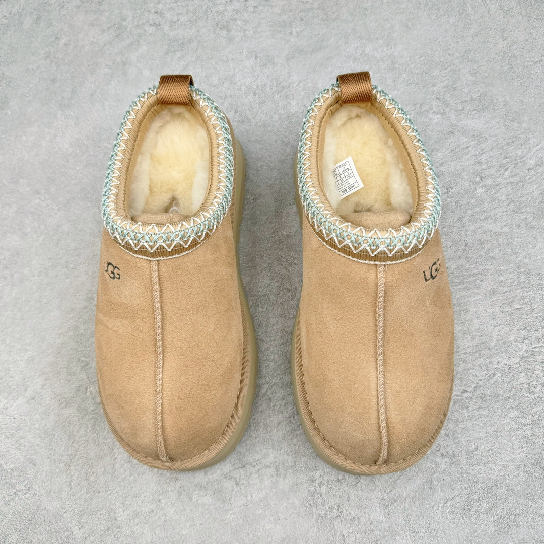 图片[2]-＃桑坡UGG盲盒福利 UGG 经典秋冬羊皮毛一体雪地靴 白菜价亏本清仓套现转新款 机不可失 好好把握 随机一双 只选尺码 商品款式均为上架顶级款式 保证稳赚不赔 无通货 无烂货 会有轻微瑕疵的情况 友情提醒 买到是亏还是赚 每个人定义不同福袋闷包理论上和赌博心理相同玩的就是惊喜 玩的就是心跳活动商品无严重质量问题不退换 桑坡大厂直供 隆丰A级澳洲进口羊皮毛一体 完全遵循ZP工艺流程 代工厂原厂版师 秉承无原鞋不开发选择 注重每一处细节 市面最正版型 TREADLITE\\\”轻翼\\\”科技外底 轻便/耐用/柔韧/桩型 翻毛皮鞋面 细腻亲肤再生聚酯纤维滚边 舒适易打理 保暖性佳 UGG plush™ 里衬和内底 茸软亲肤 舒适暖足 经典鞋型搭配轻盈厚底 稳稳拿捏秋冬出街时髦造型 Treadlite by UGG 轻翼大底 轻盈缓震 为双足减负 舒适轻便 助你轻松畅玩整天 尺码：35 36 37 38 39 40-选品中心