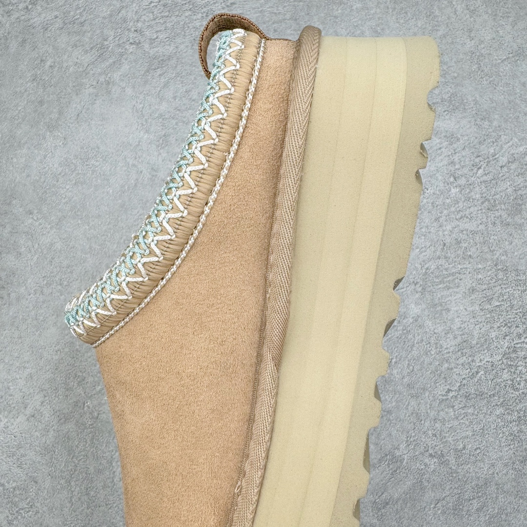 图片[7]-＃桑坡UGG盲盒福利 UGG 经典秋冬羊皮毛一体雪地靴 白菜价亏本清仓套现转新款 机不可失 好好把握 随机一双 只选尺码 商品款式均为上架顶级款式 保证稳赚不赔 无通货 无烂货 会有轻微瑕疵的情况 友情提醒 买到是亏还是赚 每个人定义不同福袋闷包理论上和赌博心理相同玩的就是惊喜 玩的就是心跳活动商品无严重质量问题不退换 桑坡大厂直供 隆丰A级澳洲进口羊皮毛一体 完全遵循ZP工艺流程 代工厂原厂版师 秉承无原鞋不开发选择 注重每一处细节 市面最正版型 TREADLITE\\\”轻翼\\\”科技外底 轻便/耐用/柔韧/桩型 翻毛皮鞋面 细腻亲肤再生聚酯纤维滚边 舒适易打理 保暖性佳 UGG plush™ 里衬和内底 茸软亲肤 舒适暖足 经典鞋型搭配轻盈厚底 稳稳拿捏秋冬出街时髦造型 Treadlite by UGG 轻翼大底 轻盈缓震 为双足减负 舒适轻便 助你轻松畅玩整天 尺码：35 36 37 38 39 40-选品中心