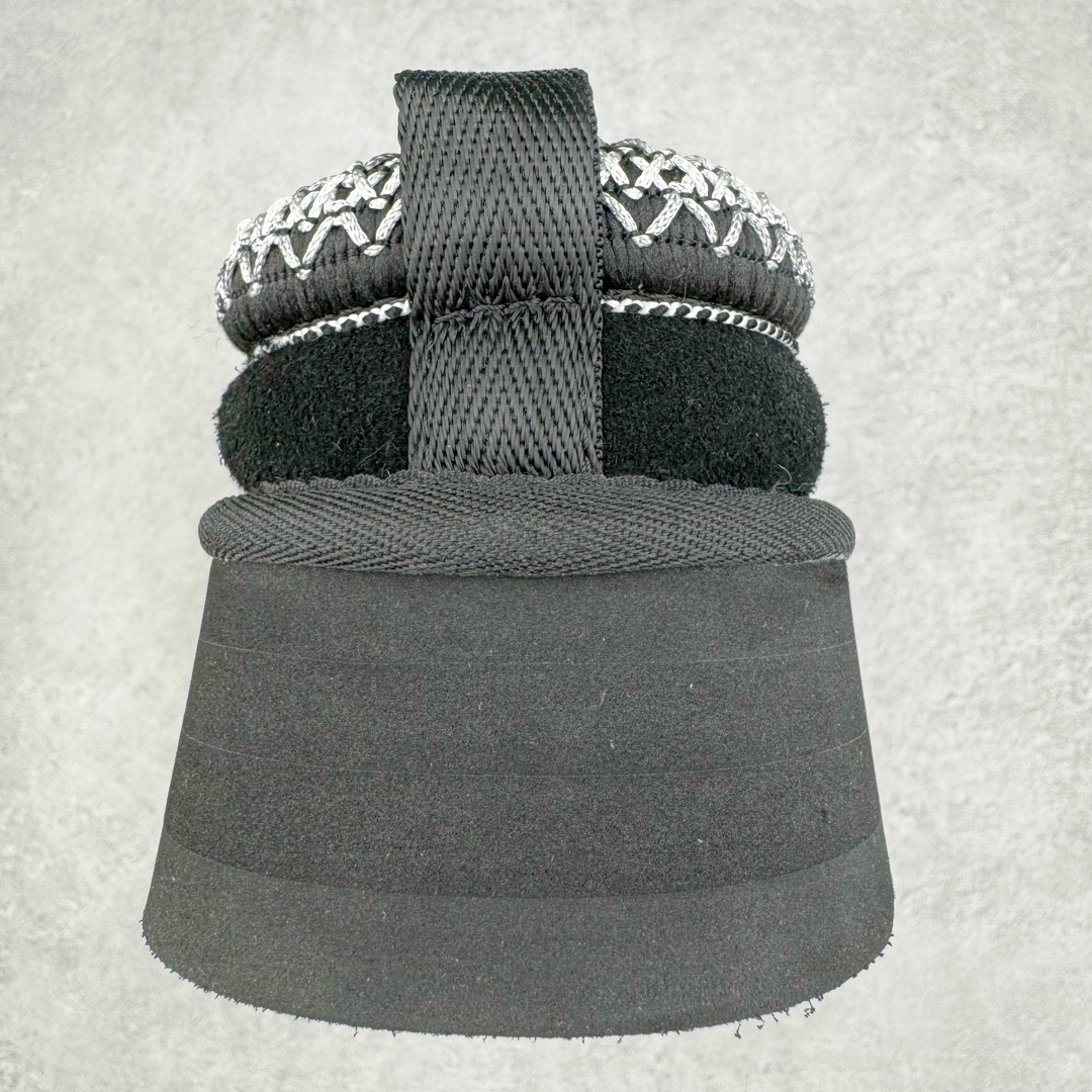 图片[8]-＃GX UGG 2553 经典秋冬羊皮毛一体雪地靴 全鞋采用ZP同厂 隆丰A级澳洲进口羊皮毛一体 品牌代工厂生产线 完全遵循ZP工艺流程 代工厂原厂版师 秉承无原鞋不开发选择 注重每一处细节 市面最正版型 TREADLITE\\\”轻翼\\\”科技外底 轻便/耐用/柔韧/桩型【售后郑重承诺】一个月内若出现重大脱胶/断底等质量问题 直接为您换新！尺码：35 36 37 38 39 40-选品中心