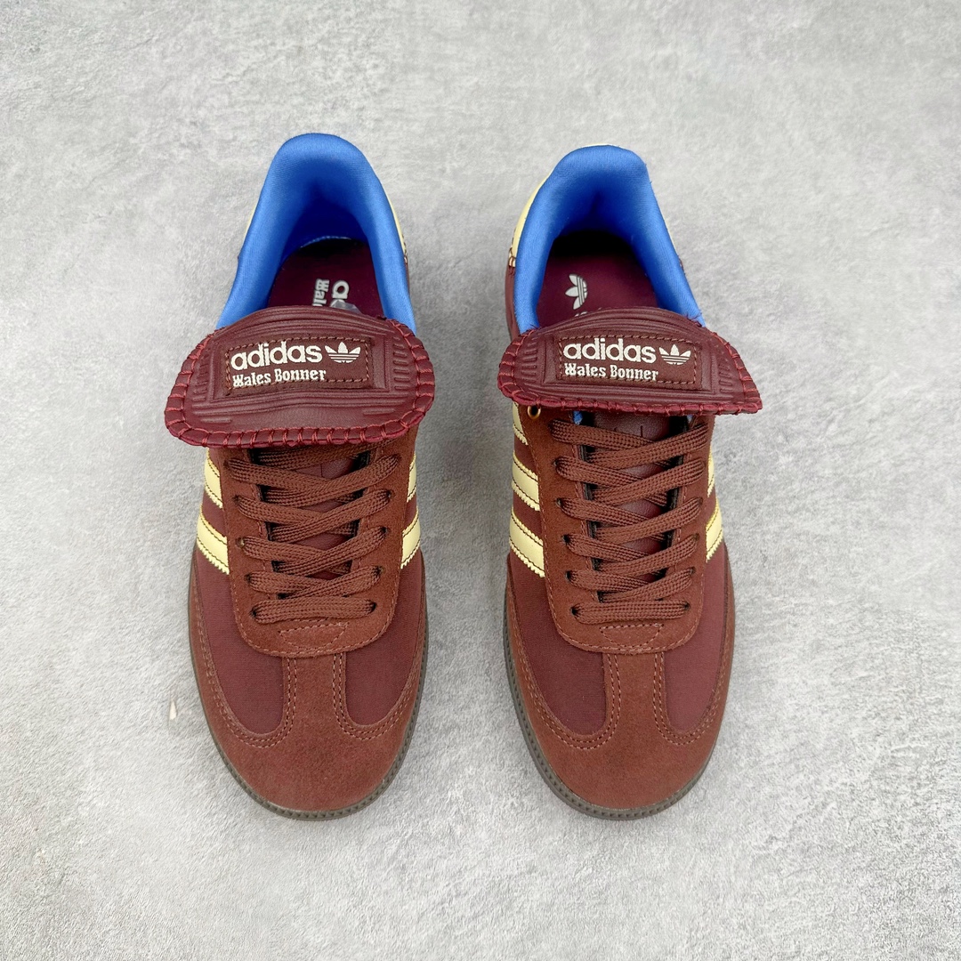 图片[2]-＃福利特价 Wales Bonner x AD Originals Samba Classic 桑巴舞系列绅士德训足球风百搭低帮休闲运动板鞋 伦敦时装品牌 Wales Bonner 携手Originals 打造 2022 最新春夏联名系列。本次为双方的第四度合作，灵感汲取了设计师 Grace Wales Bonner 对于 70、80 年代 Burkina Faso 音乐、摄影方面的研究，选择 Country 与 Samba 两双经典鞋款进行打造。随着 SAMBA 热风的不断席卷，不少品牌与 adidas Originals 的例行合作款式也逐渐受人关注。目前已经曝光两款全新合作鞋款的 Wales Bonner 如今再度曝光一款全新配色 SAMBA 联名。此次合作款式主打亮银反光配色，丝线编织三道杠以及加长鞋舌设计，想必穿着起来回头率也是不低！尺码：36 36⅔ 37⅓ 38 38⅔ 39⅓ 40 40⅔ 41⅓ 42 42⅔ 43⅓ 44 44⅔ 45-选品中心