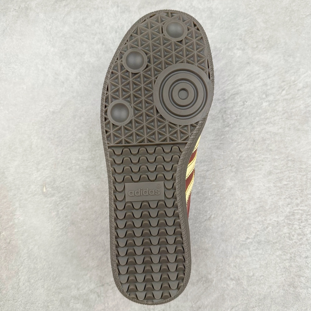 图片[9]-＃福利特价 Wales Bonner x AD Originals Samba Classic 桑巴舞系列绅士德训足球风百搭低帮休闲运动板鞋 伦敦时装品牌 Wales Bonner 携手Originals 打造 2022 最新春夏联名系列。本次为双方的第四度合作，灵感汲取了设计师 Grace Wales Bonner 对于 70、80 年代 Burkina Faso 音乐、摄影方面的研究，选择 Country 与 Samba 两双经典鞋款进行打造。随着 SAMBA 热风的不断席卷，不少品牌与 adidas Originals 的例行合作款式也逐渐受人关注。目前已经曝光两款全新合作鞋款的 Wales Bonner 如今再度曝光一款全新配色 SAMBA 联名。此次合作款式主打亮银反光配色，丝线编织三道杠以及加长鞋舌设计，想必穿着起来回头率也是不低！尺码：36 36⅔ 37⅓ 38 38⅔ 39⅓ 40 40⅔ 41⅓ 42 42⅔ 43⅓ 44 44⅔ 45-选品中心